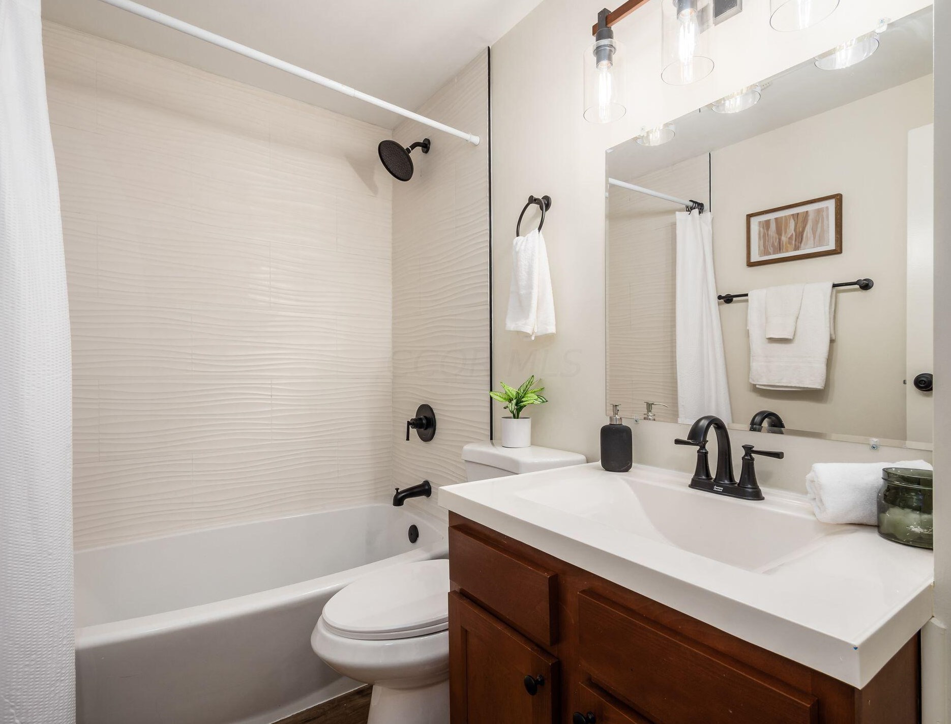 4668 Larkhall Ln, Columbus OH 43229-5818 exterior