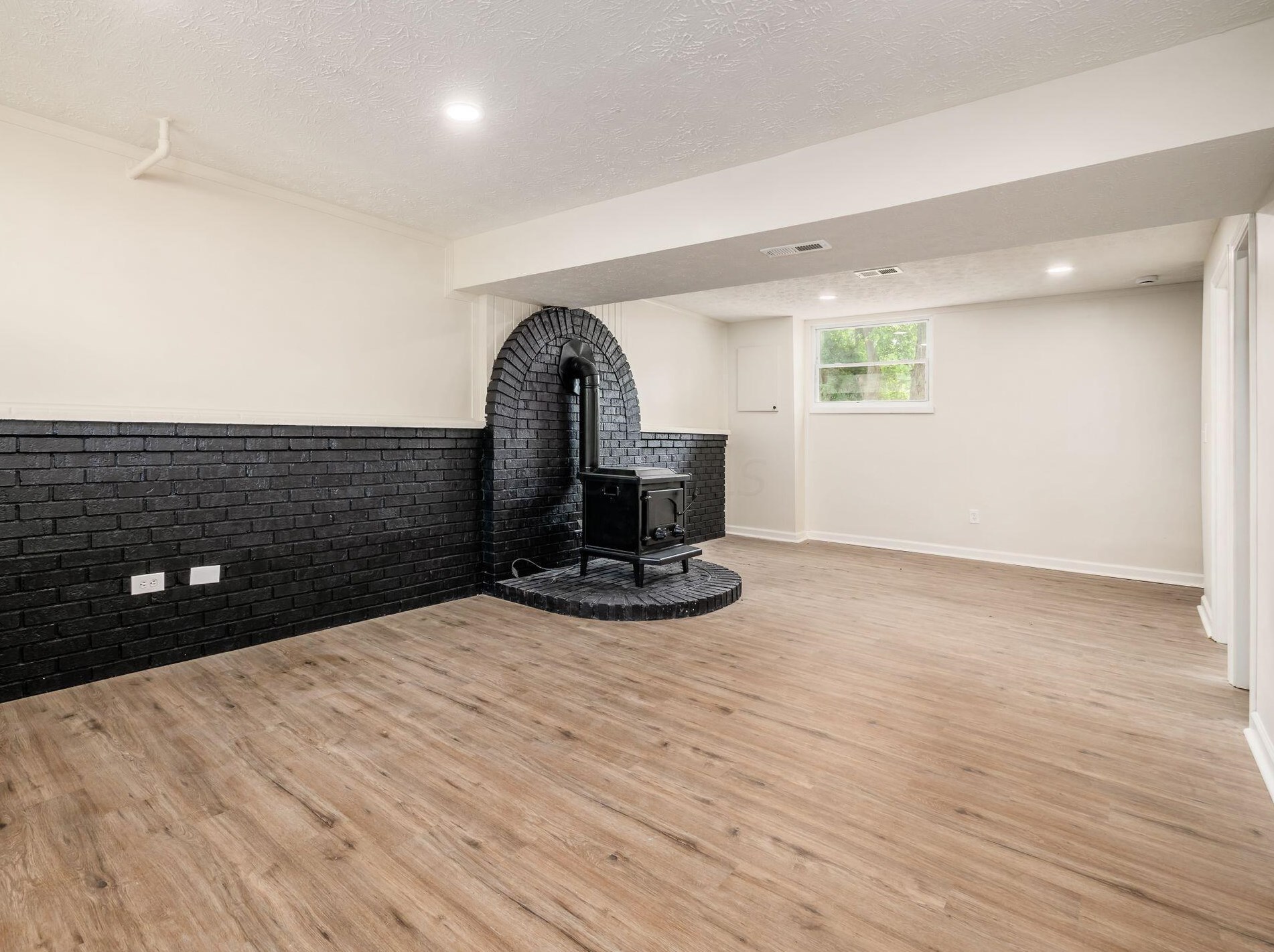 4668 Larkhall Ln, Columbus OH 43229-5818 exterior