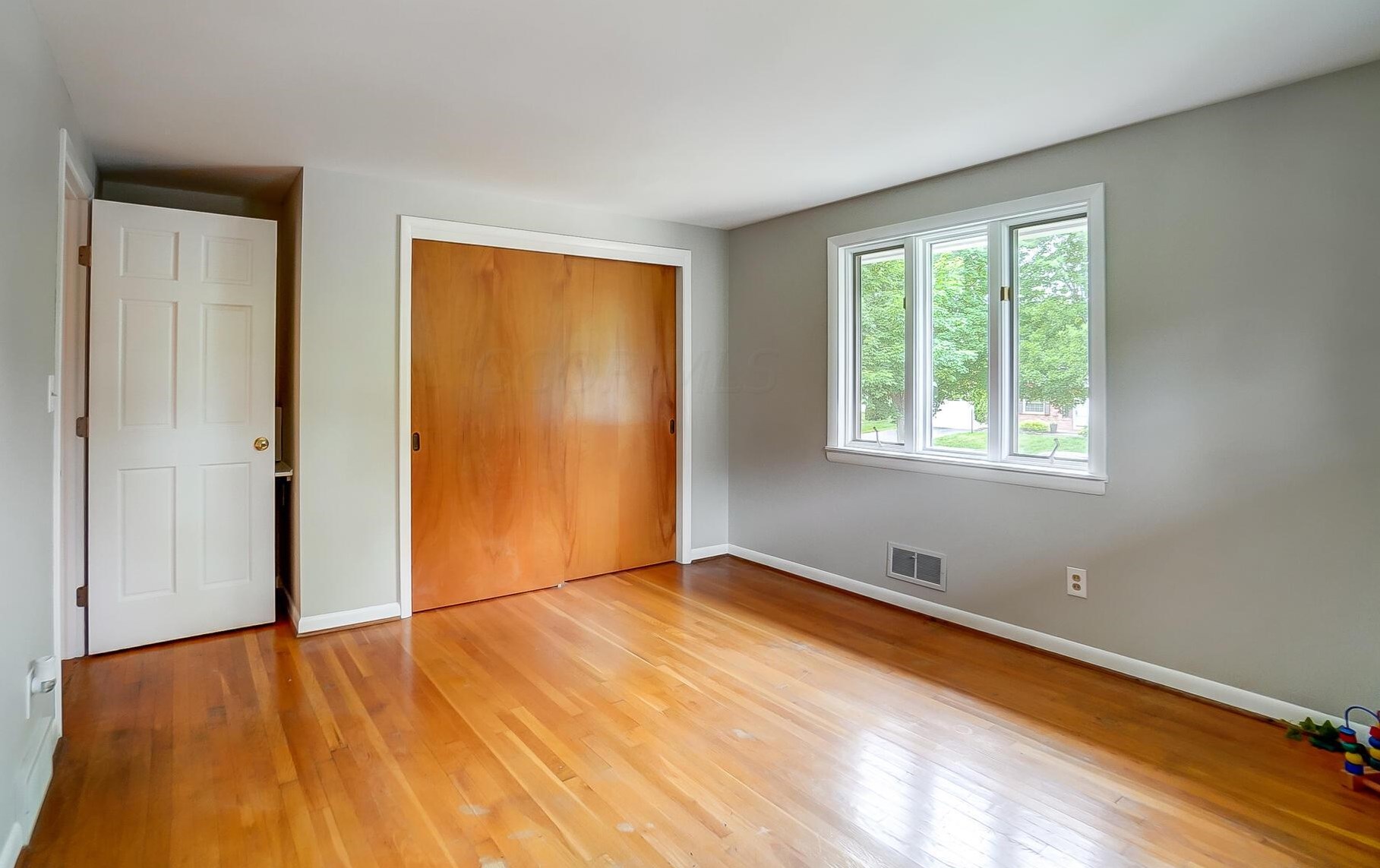 3088 Brandon Rd, Columbus OH 43221-2208 exterior