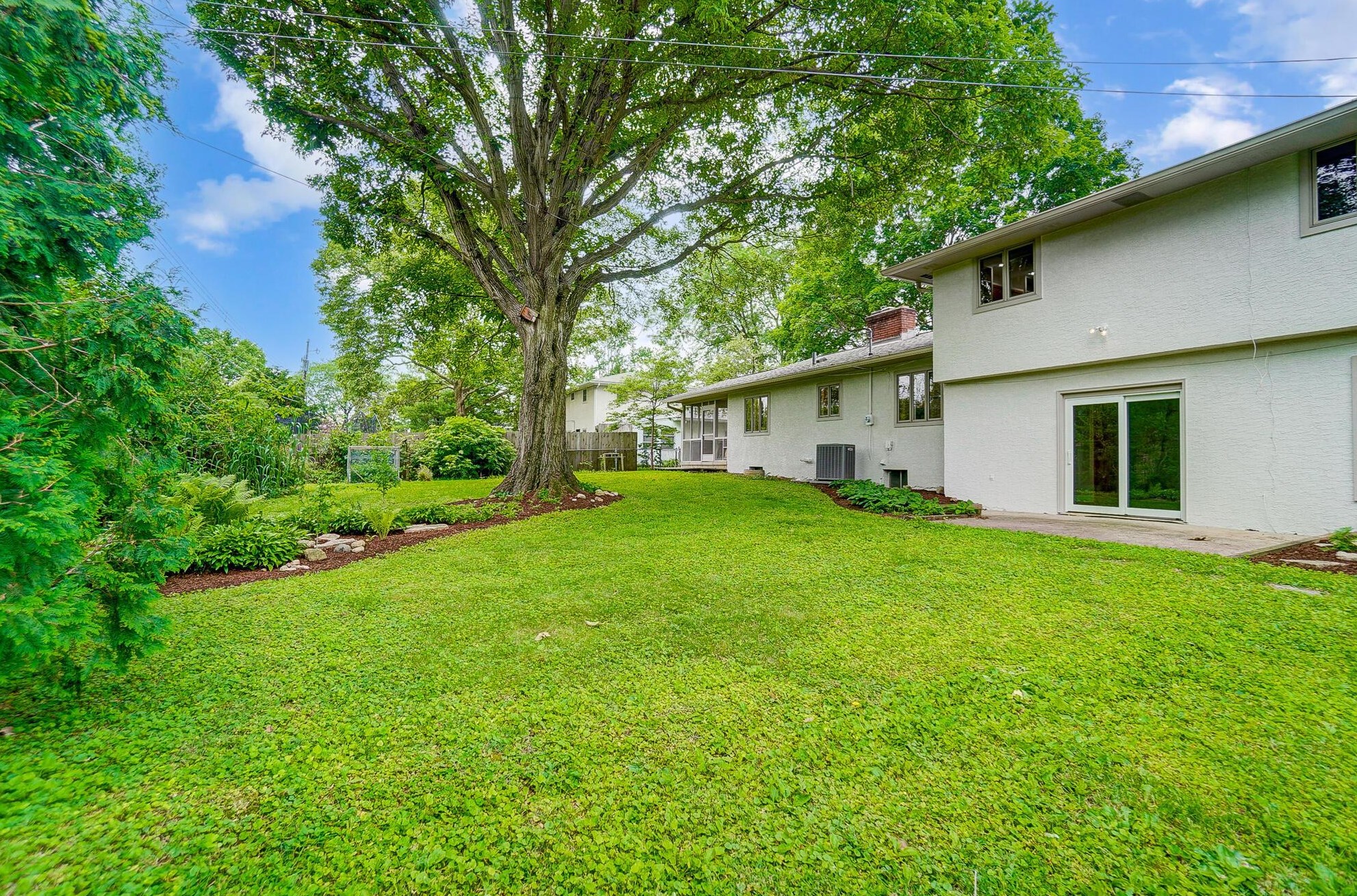 3088 Brandon Rd, Columbus OH 43221-2208 exterior