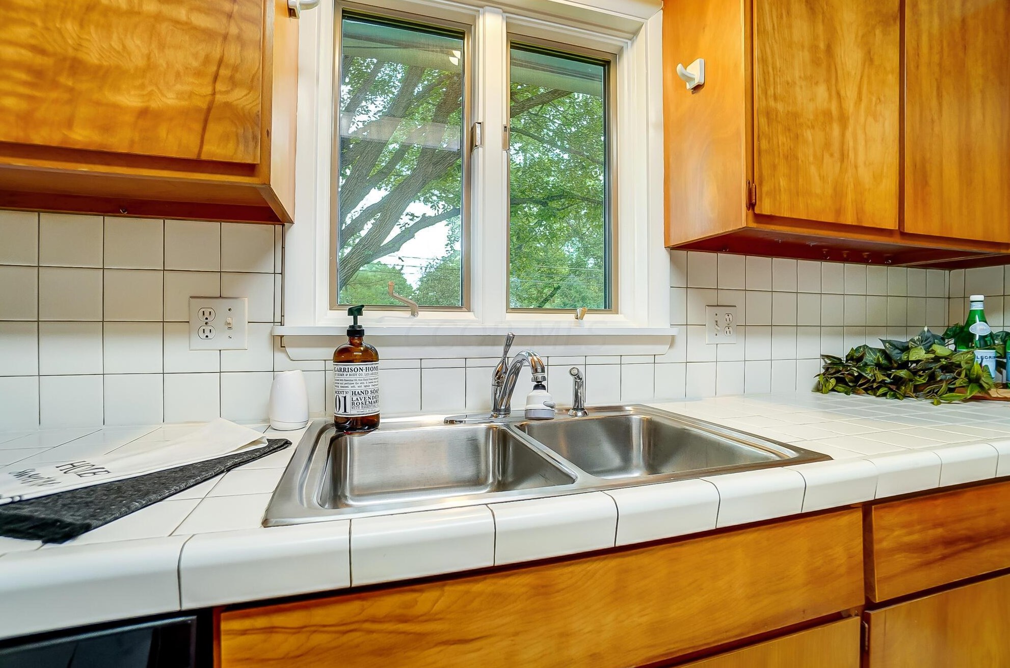 3088 Brandon Rd, Columbus OH 43221-2208 exterior