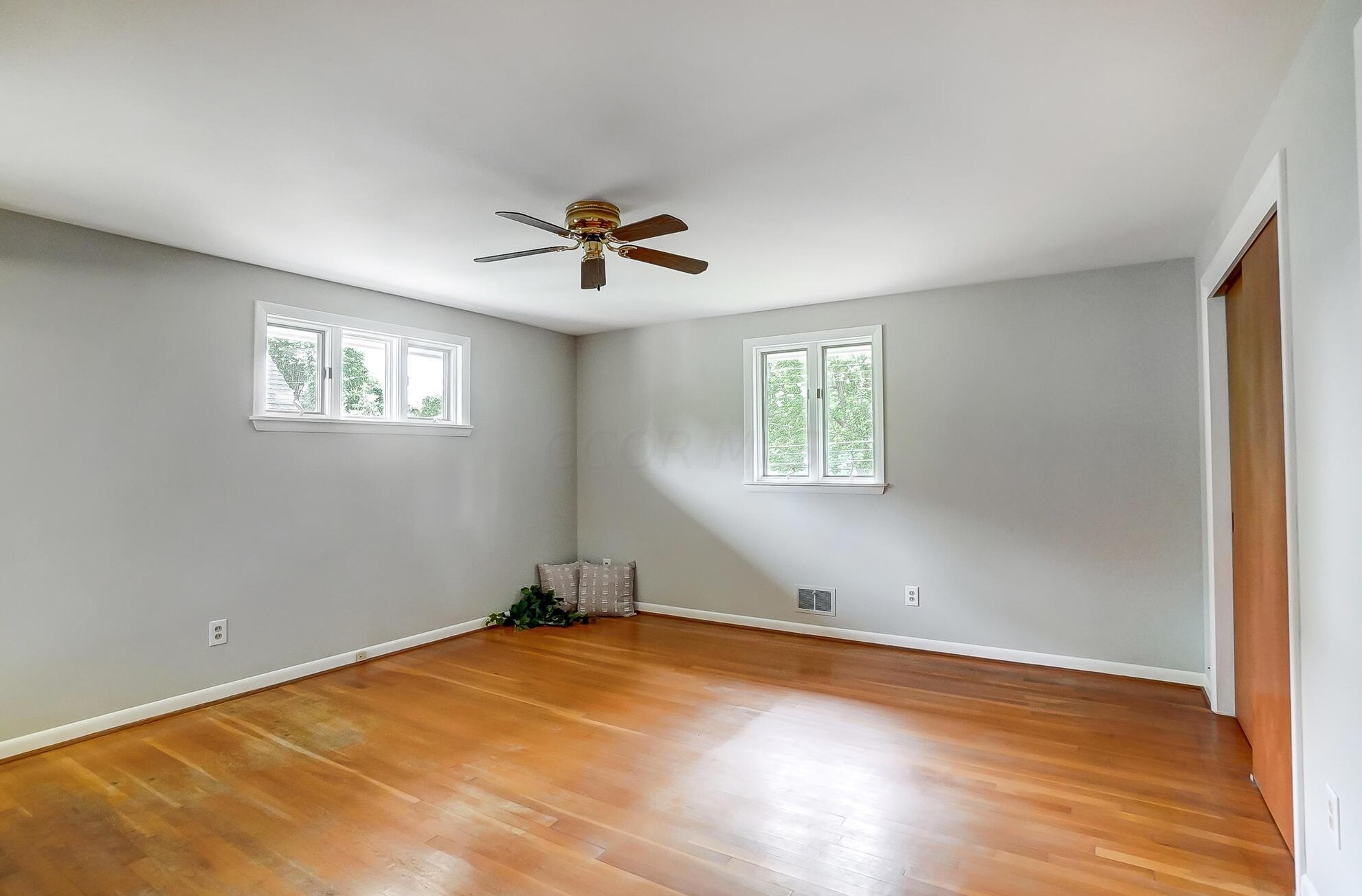 3088 Brandon Rd, Columbus OH 43221-2208 exterior