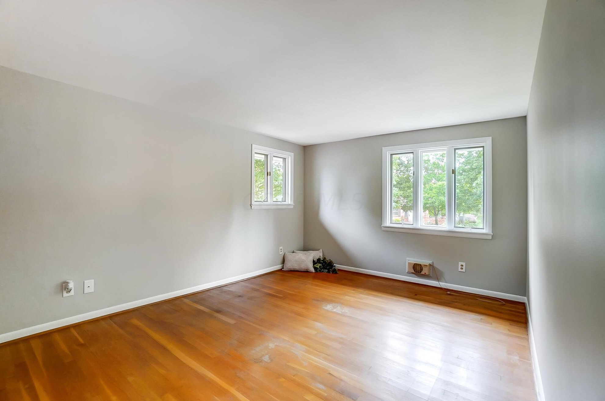 3088 Brandon Rd, Columbus OH 43221-2208 exterior