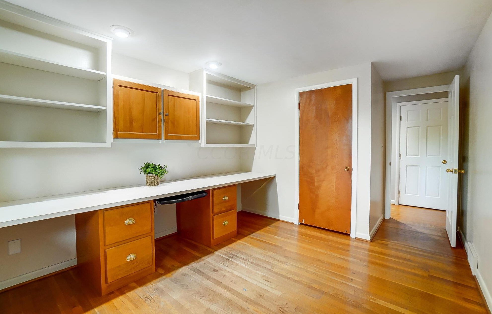 3088 Brandon Rd, Columbus OH 43221-2208 exterior