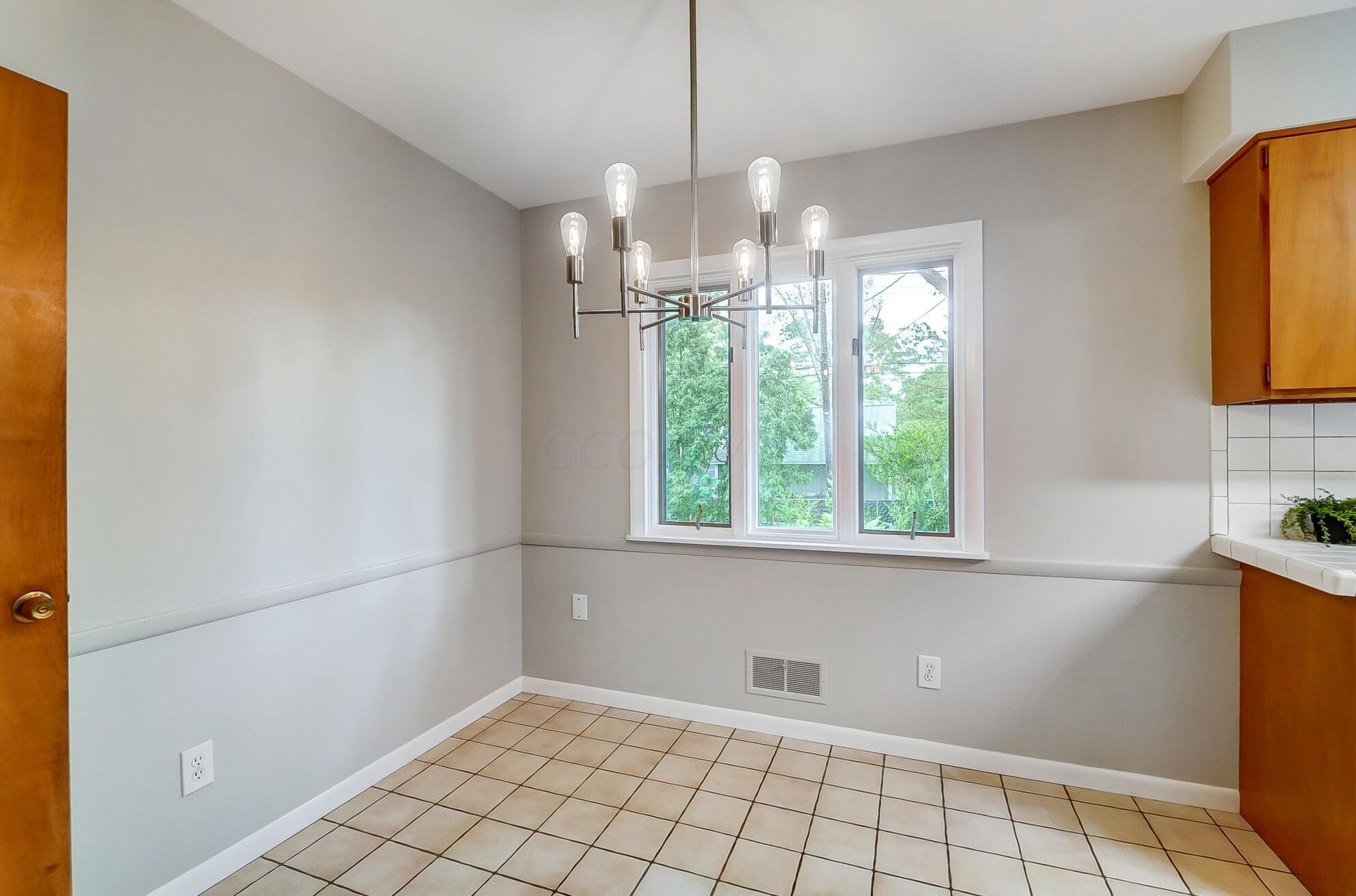 3088 Brandon Rd, Columbus OH 43221-2208 exterior