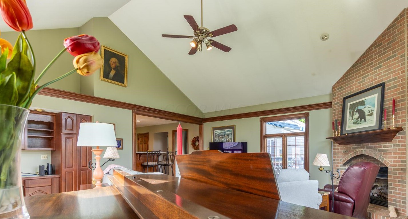 3340 Old Ml Rd, Lancaster OH 43130-9750 exterior