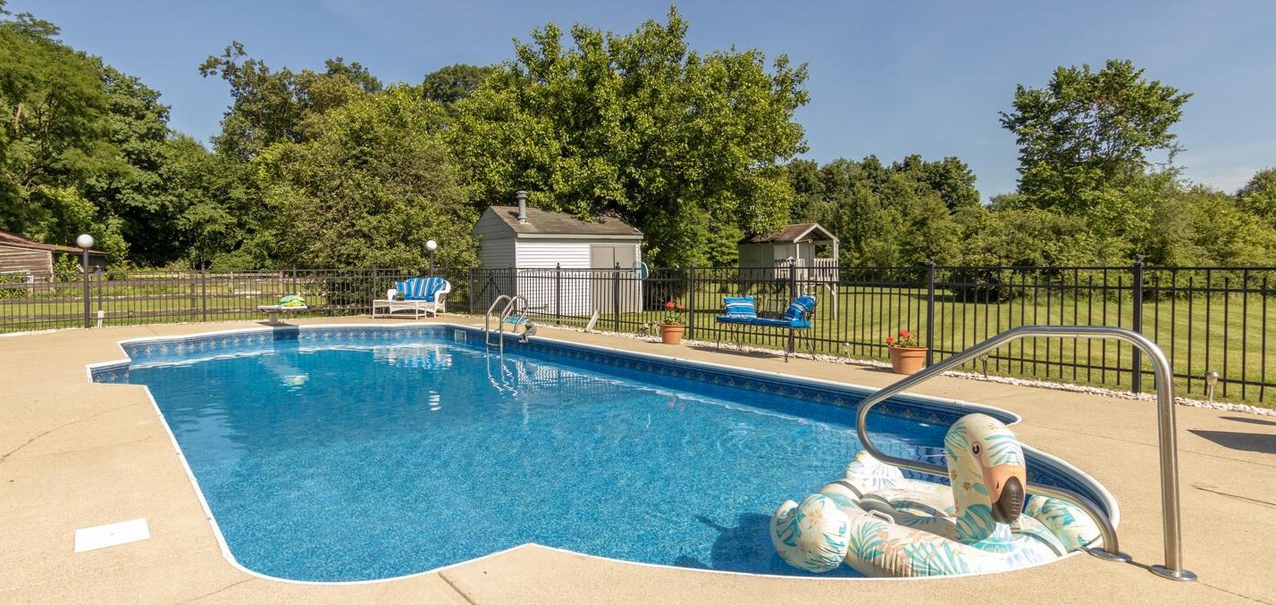 3340 Old Ml Rd, Lancaster OH 43130-9750 exterior