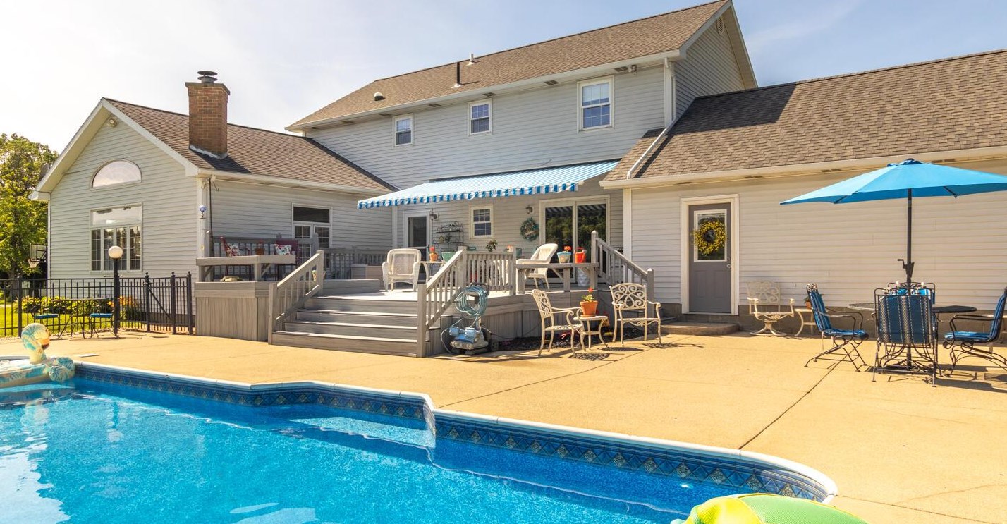 3340 Old Ml Rd, Lancaster OH 43130-9750 exterior