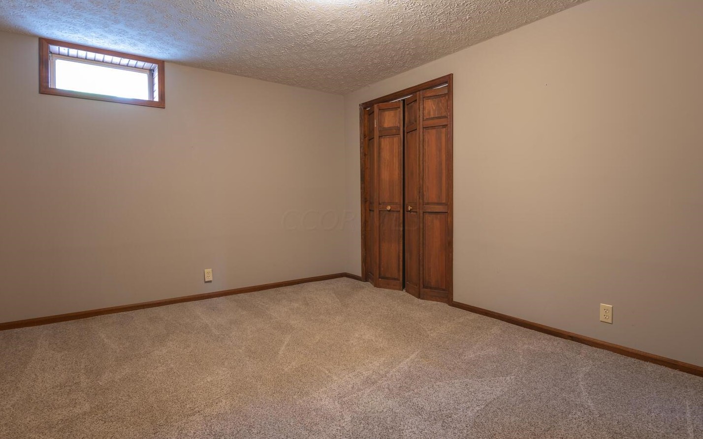 3340 Old Ml Rd, Lancaster OH 43130-9750 exterior