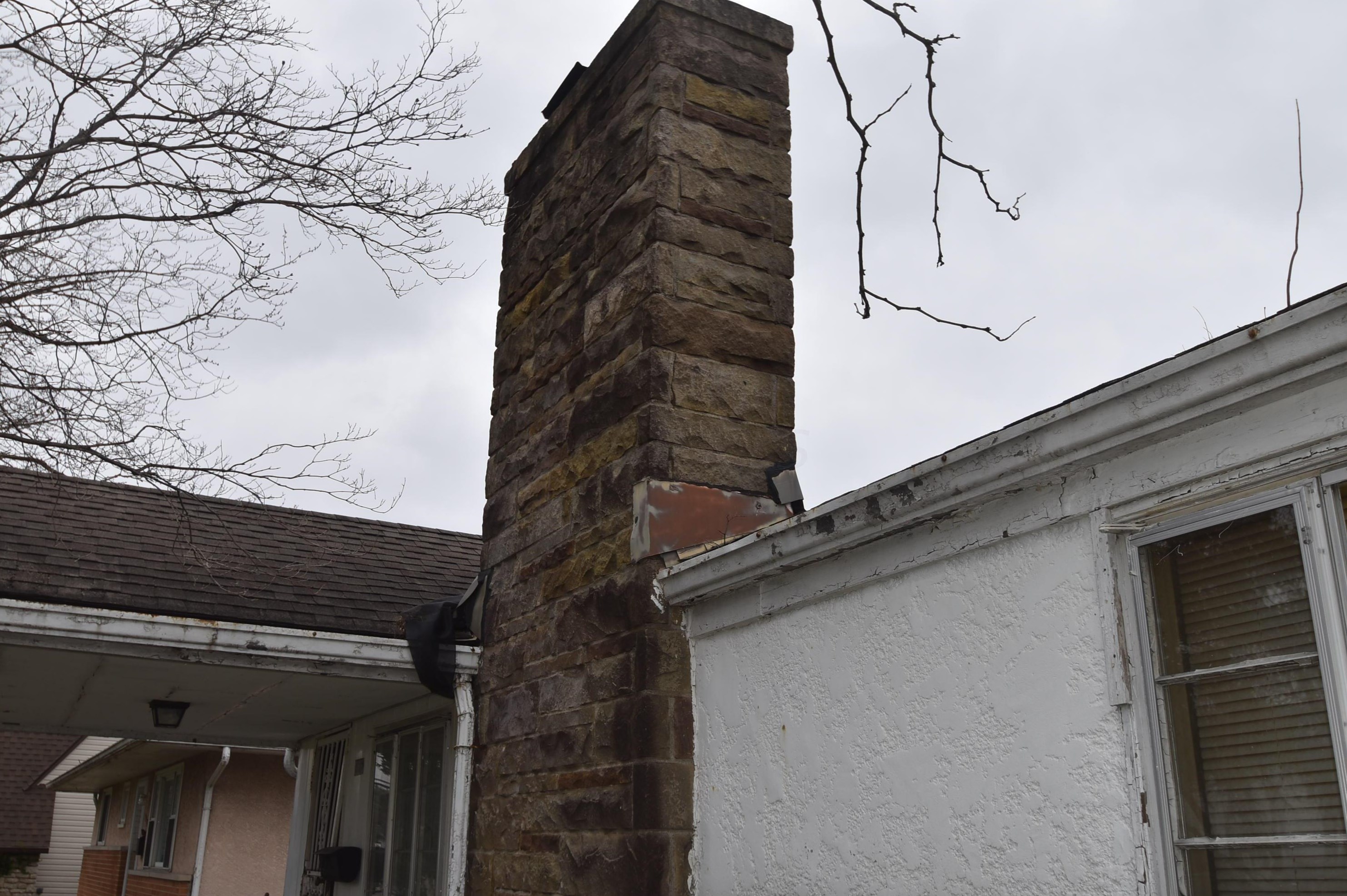 966 Pierce Ave, Columbus OH 43227-1255 exterior