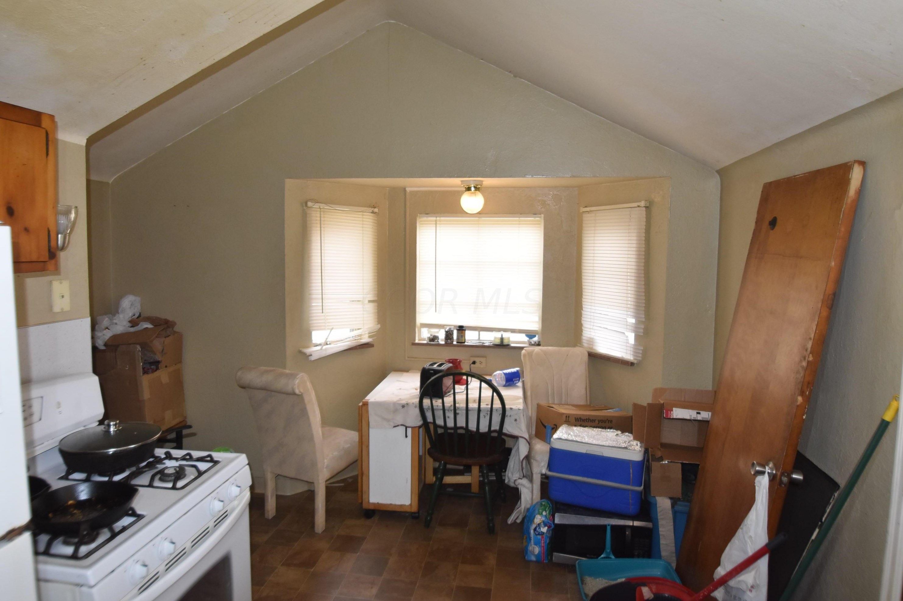 966 Pierce Ave, Columbus OH 43227-1255 exterior