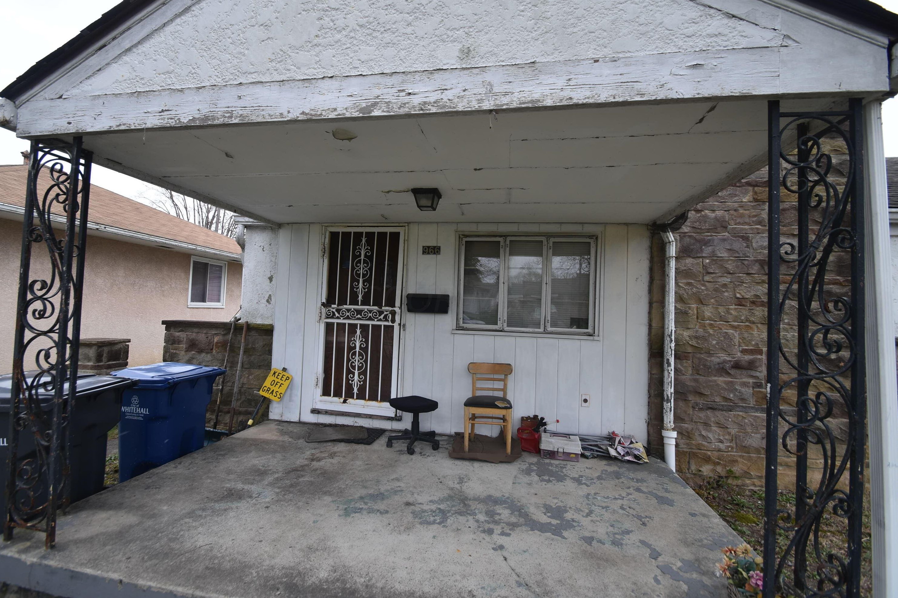 966 Pierce Ave, Columbus OH 43227-1255 exterior