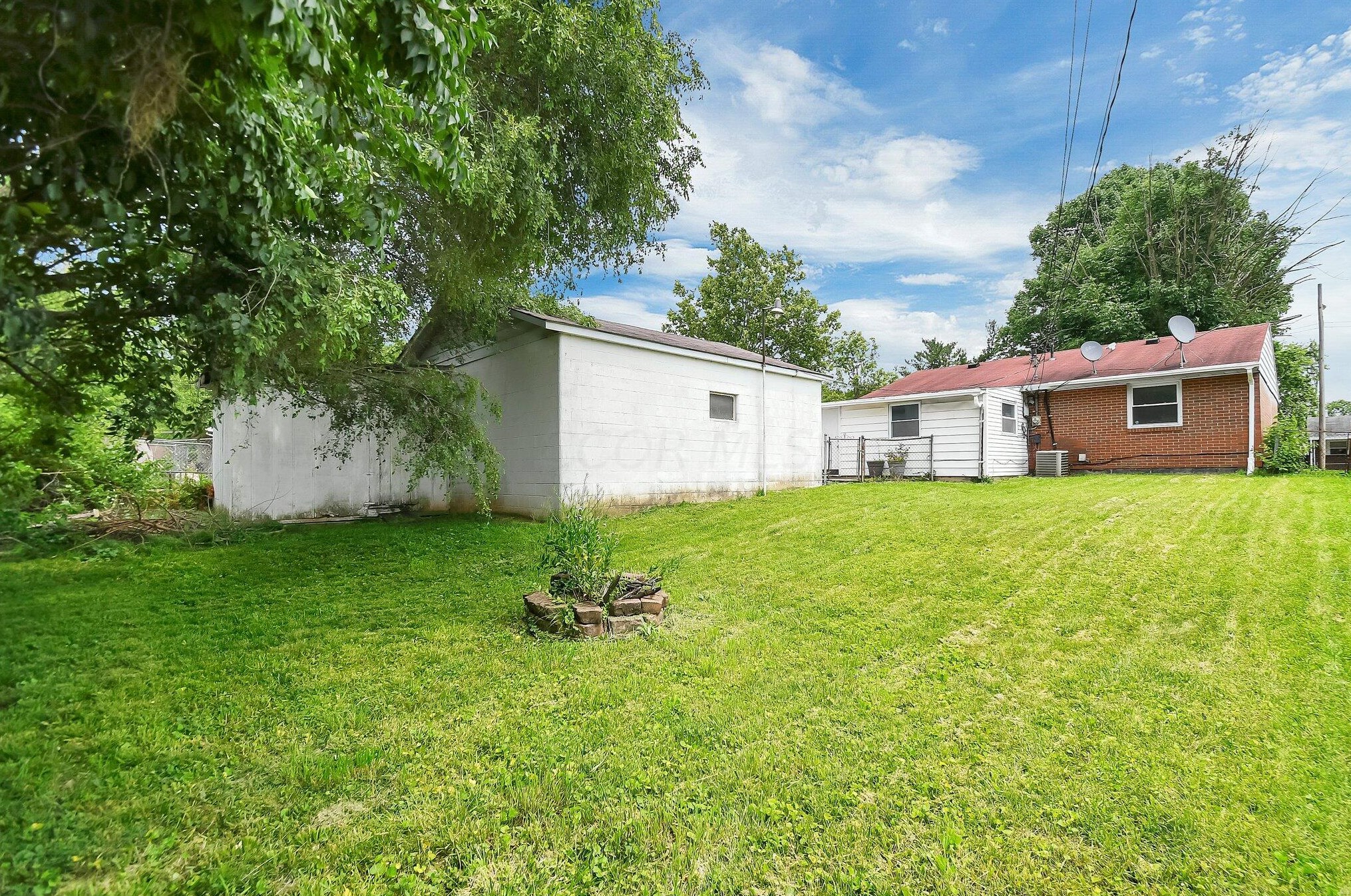 3675 Ferman Rd, Columbus OH 43207-4126 exterior