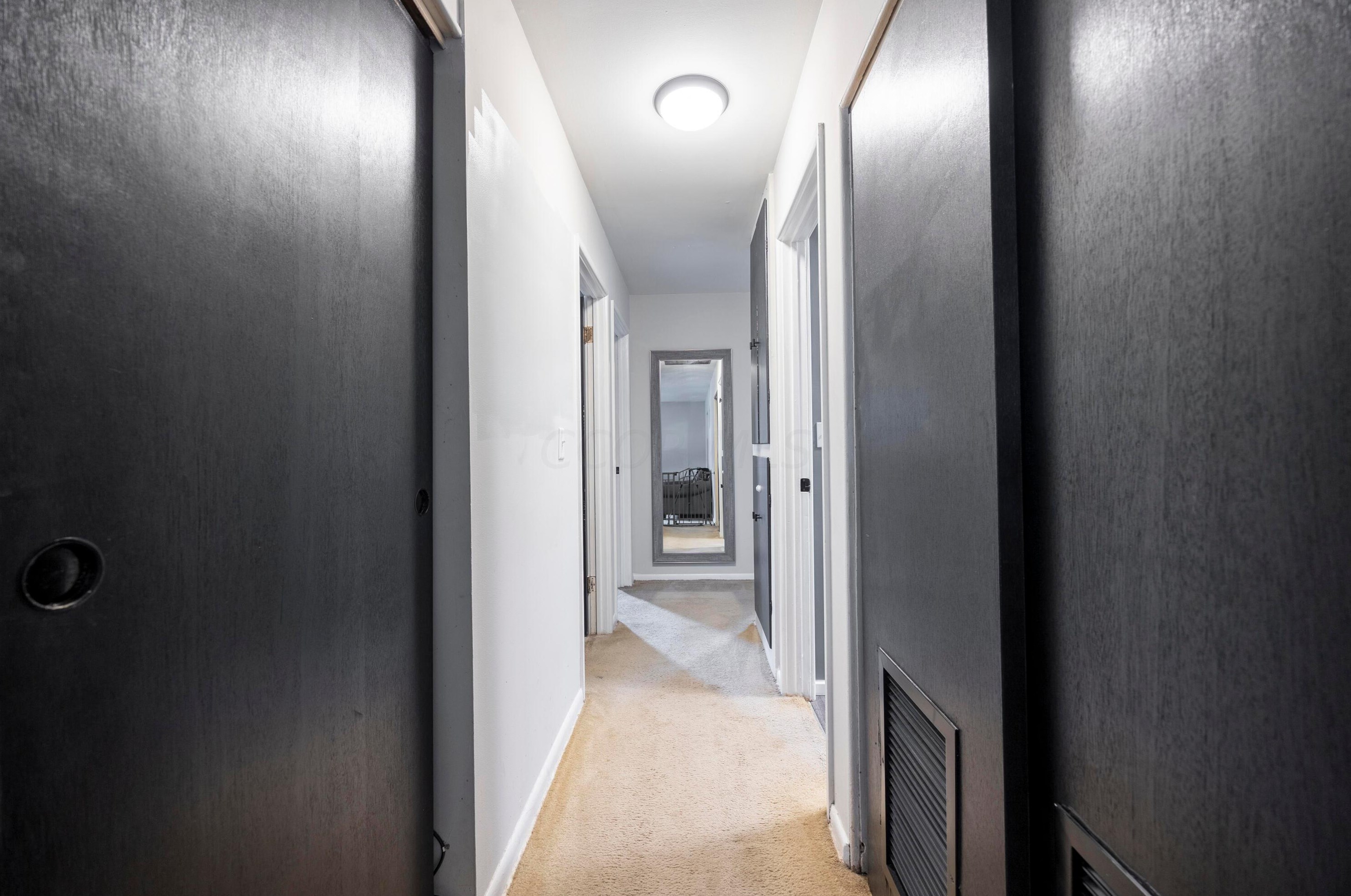 232 Redmond Rd, Columbus OH 43228-2202 exterior