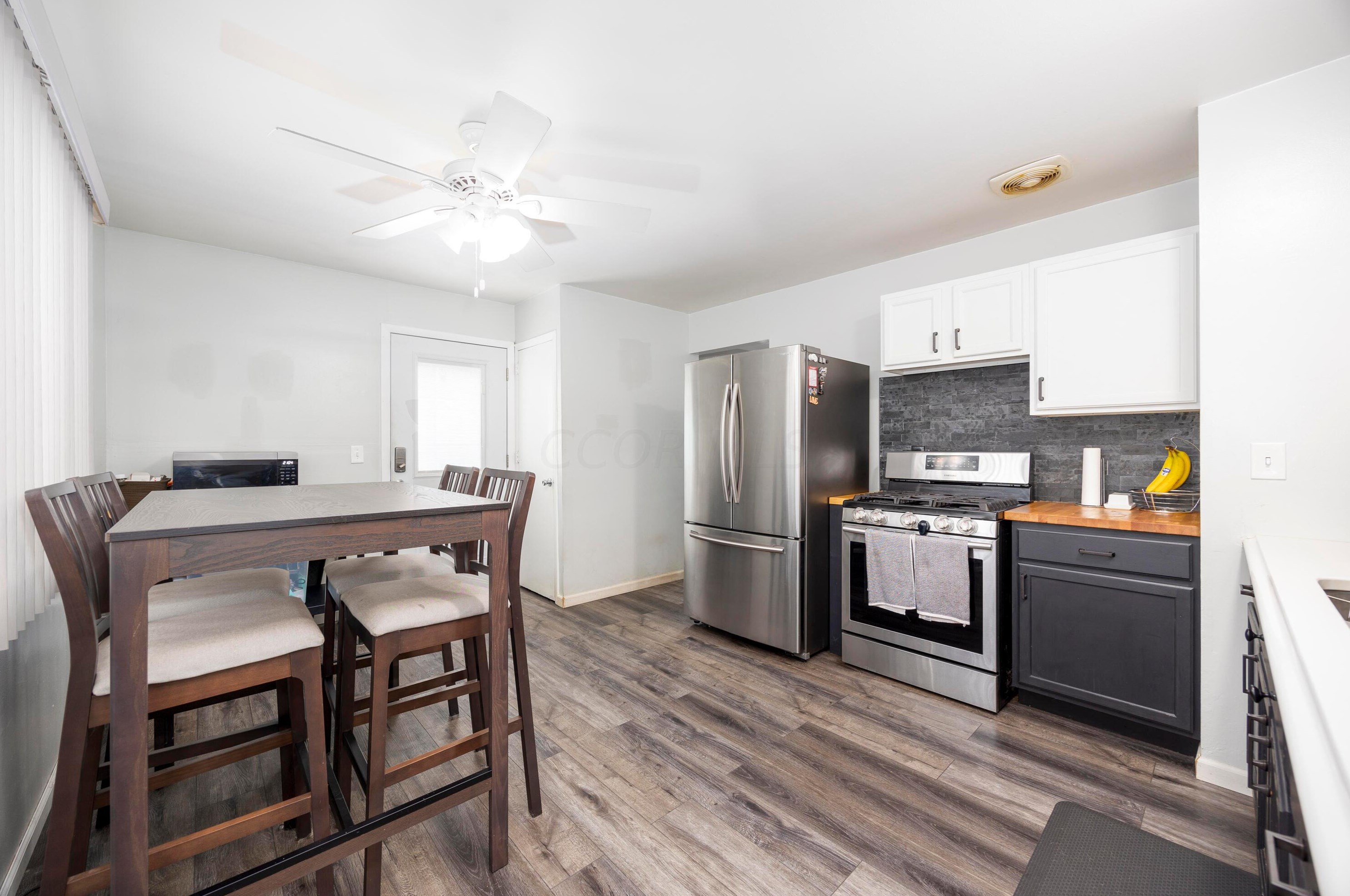 232 Redmond Rd, Columbus OH 43228-2202 exterior