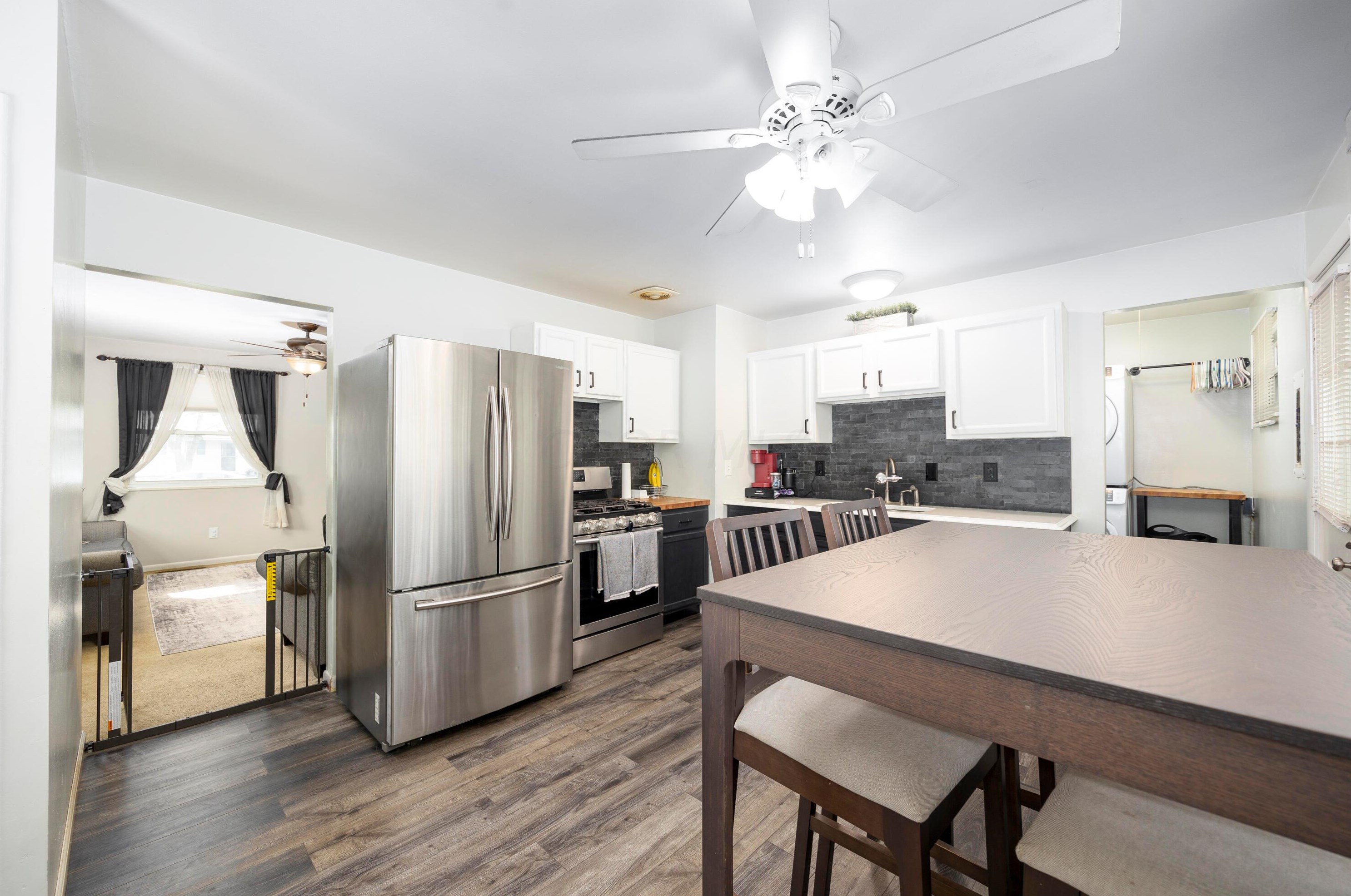 232 Redmond Rd, Columbus OH 43228-2202 exterior