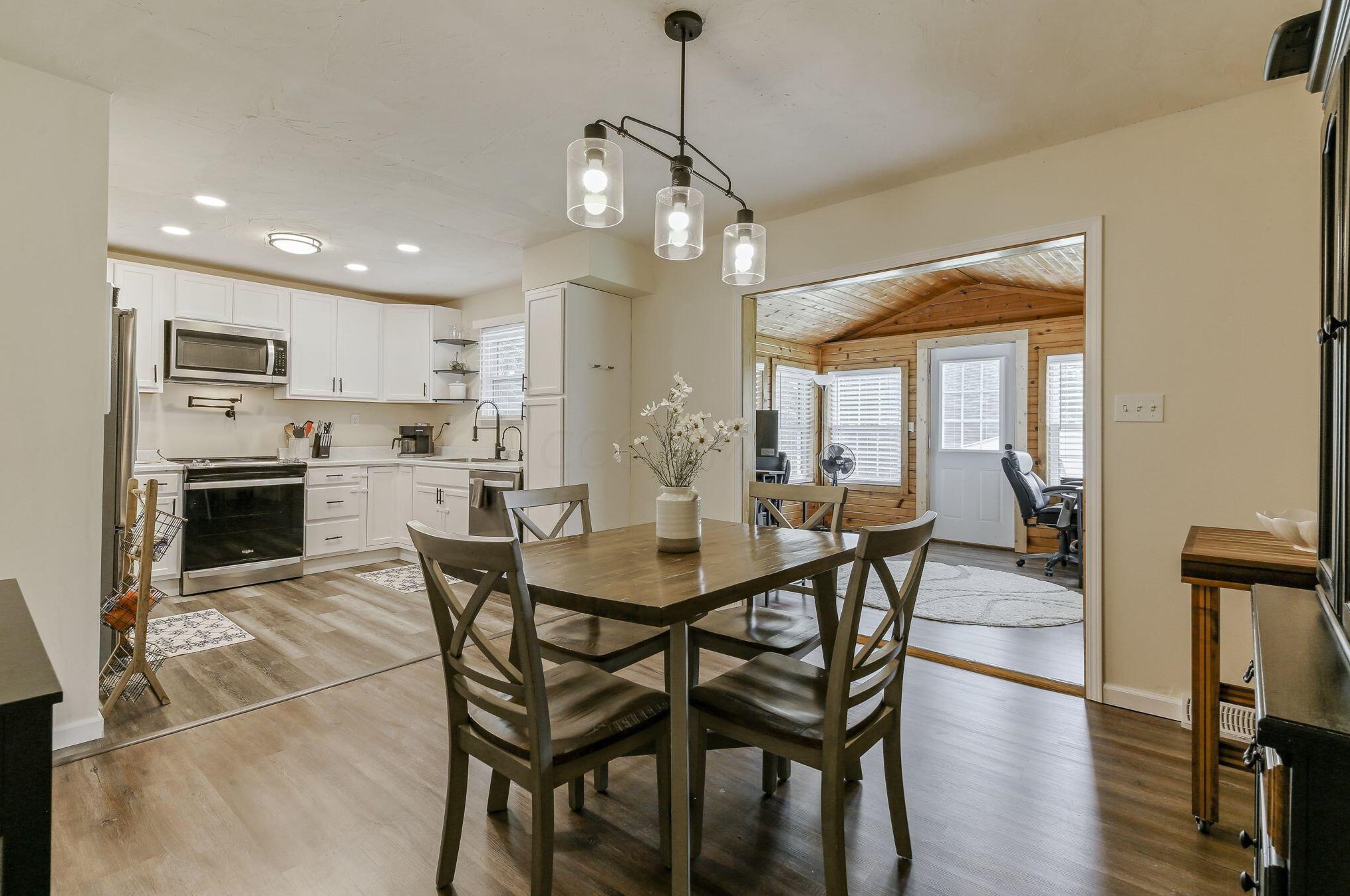 4833 Columbus Rd, Centerburg, OH 43011