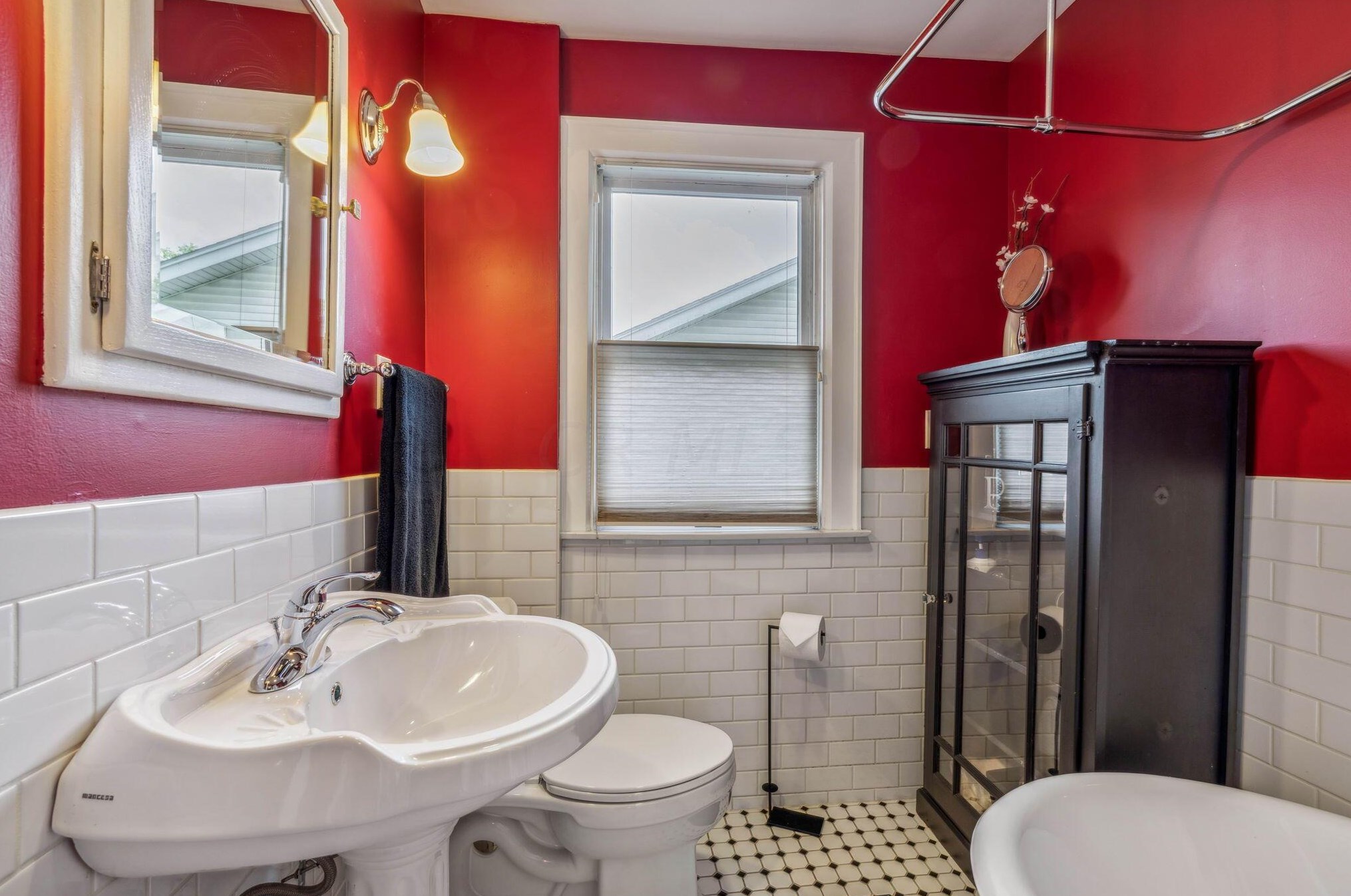 93 Torrence Rd, Columbus OH 43214-3821 exterior