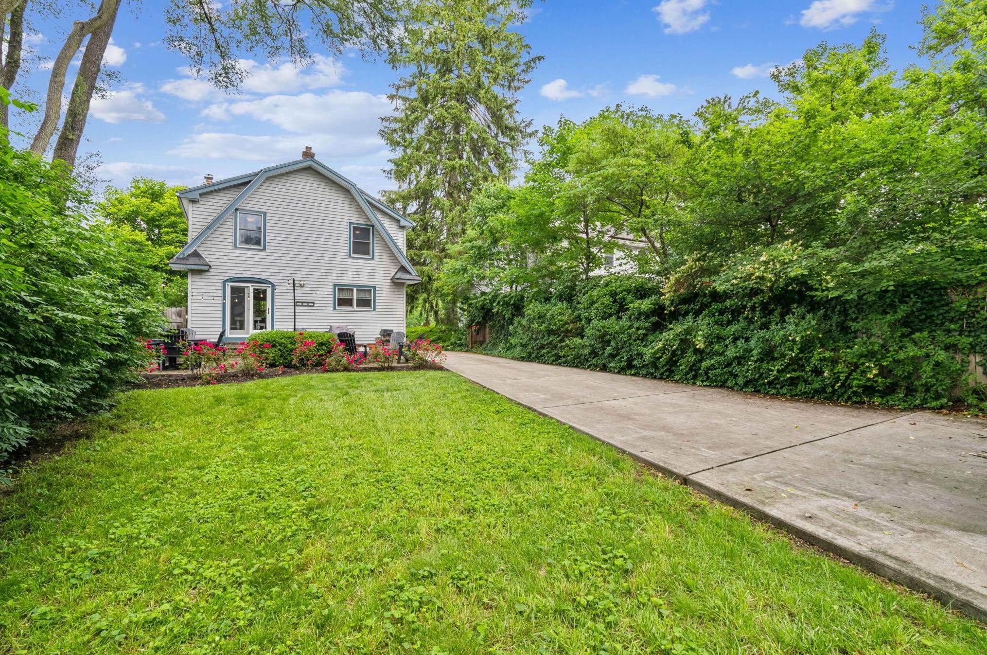 93 Torrence Rd, Columbus OH 43214-3821 exterior