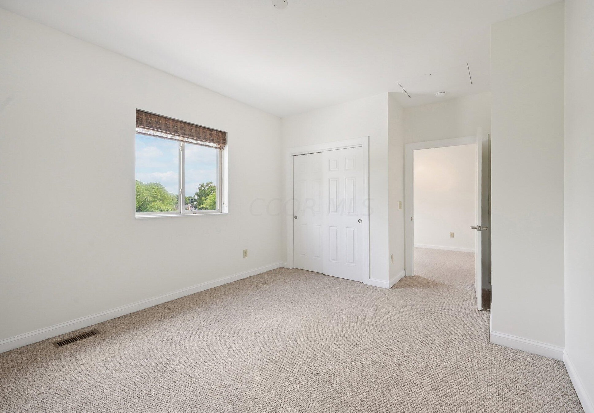 1766 Ridgecliff Rd, Columbus OH 43221-1954 exterior