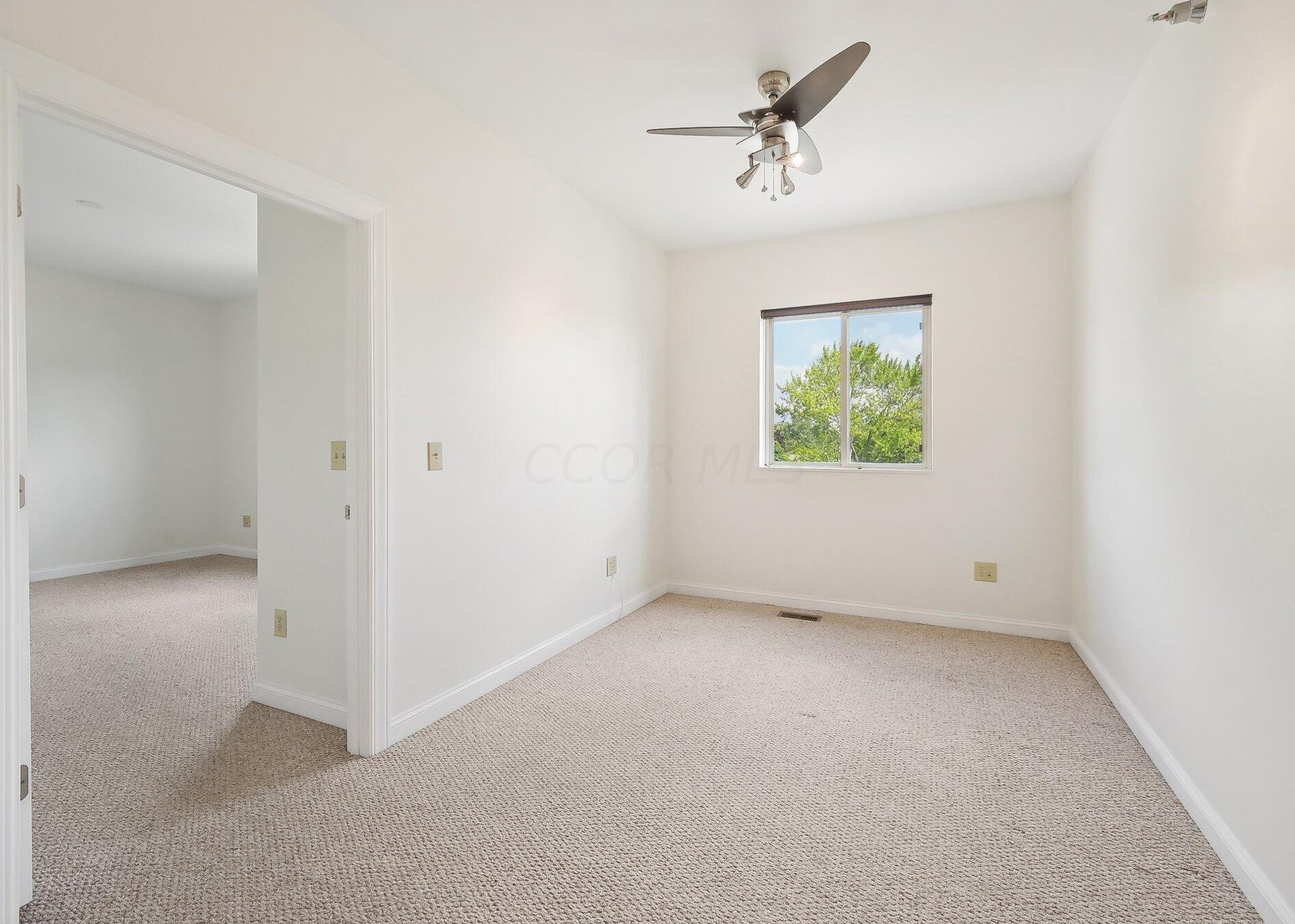 1766 Ridgecliff Rd, Columbus OH 43221-1954 exterior