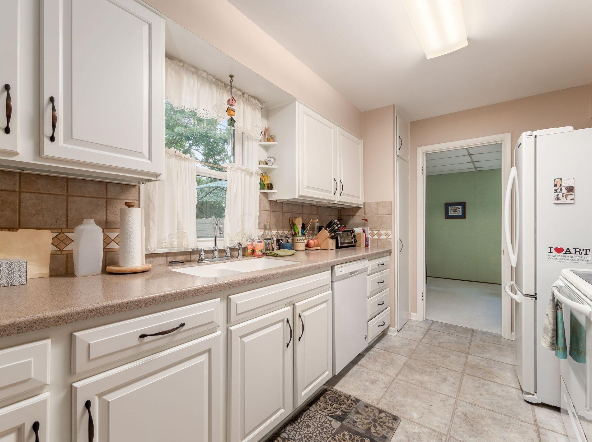 1926 Milden Rd, Columbus OH 43221-1937 exterior