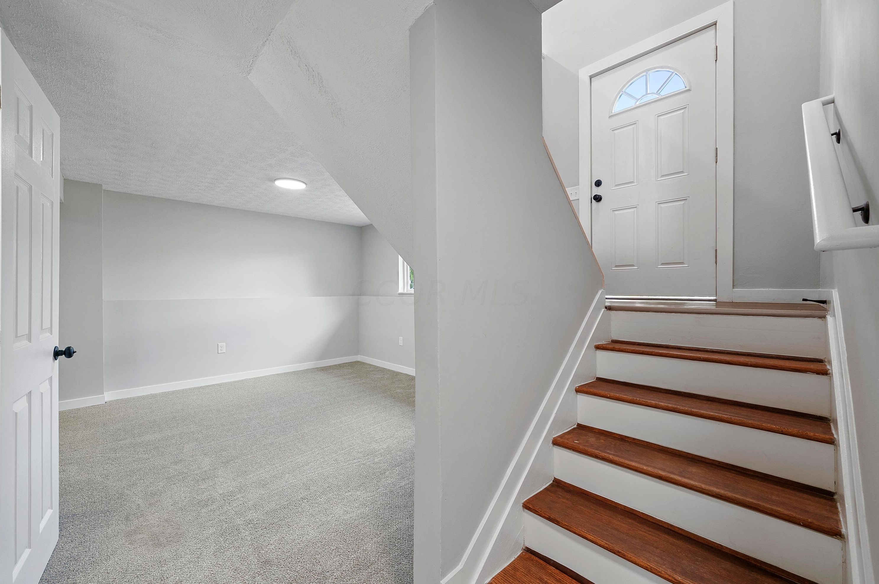 2187 Poplar St, Columbus OH 43207-4380 exterior