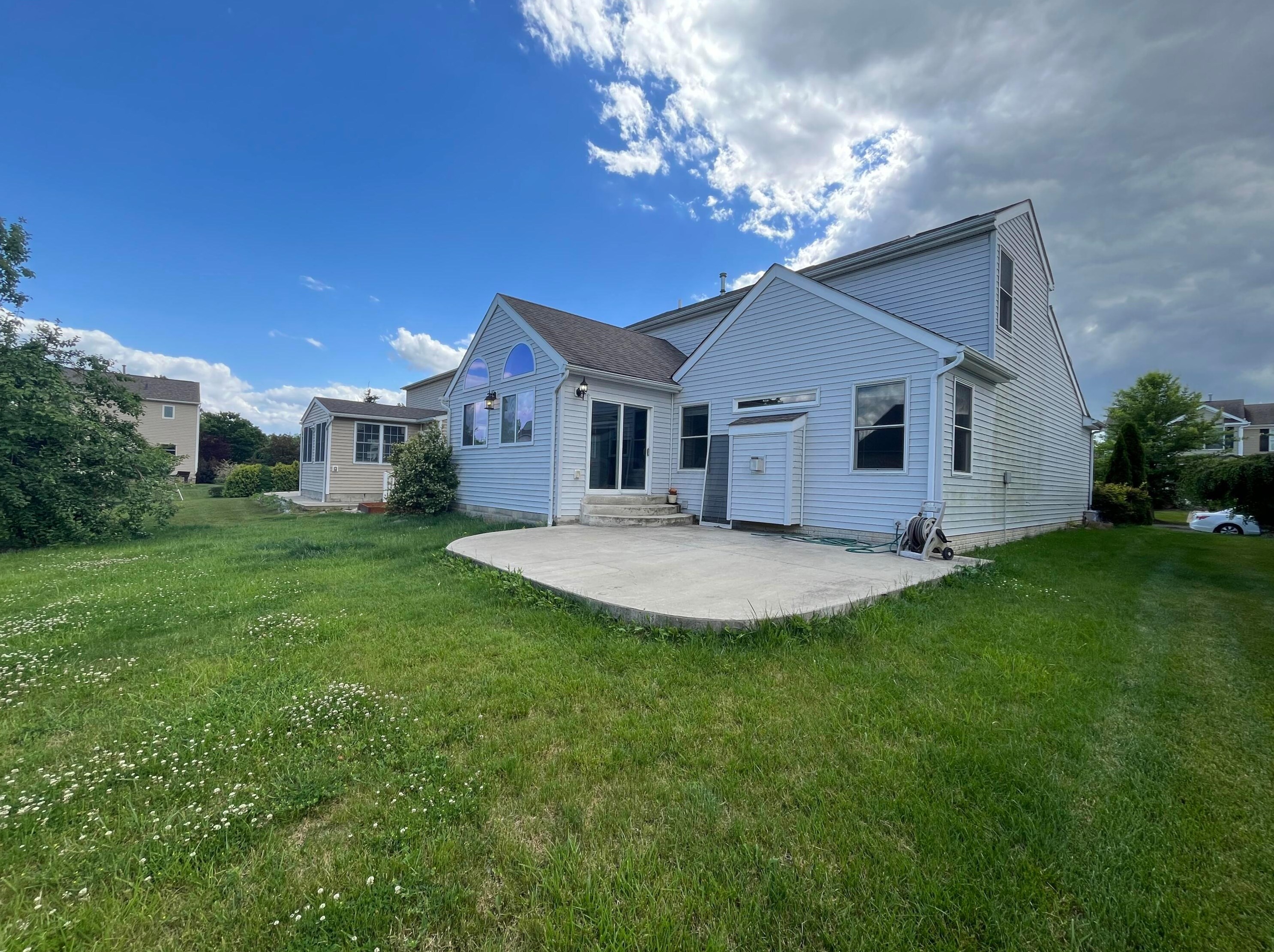 5150 Copper Crk Dr, Dublin OH  43016-7861 exterior