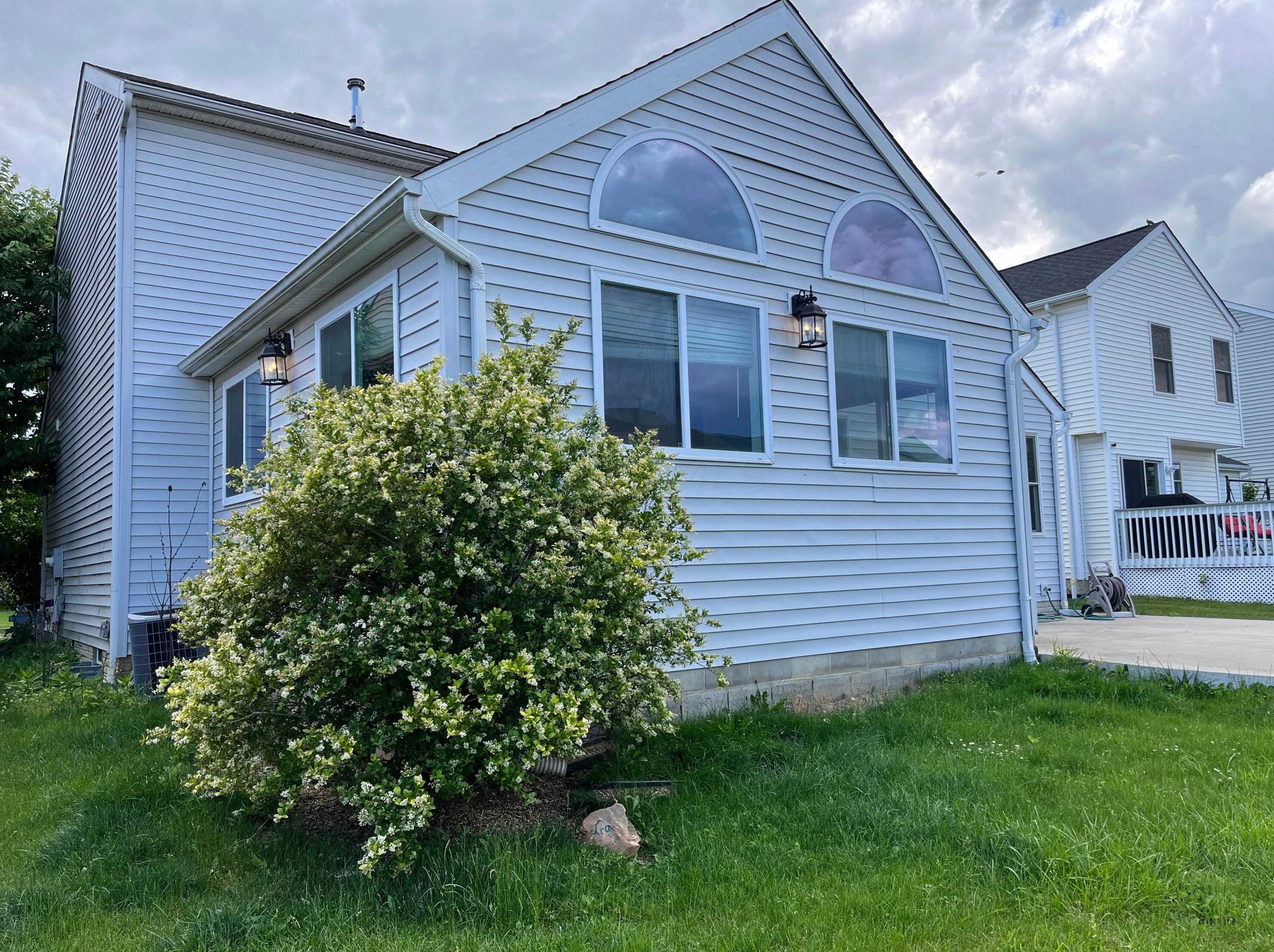 5150 Copper Crk Dr, Dublin OH  43016-7861 exterior