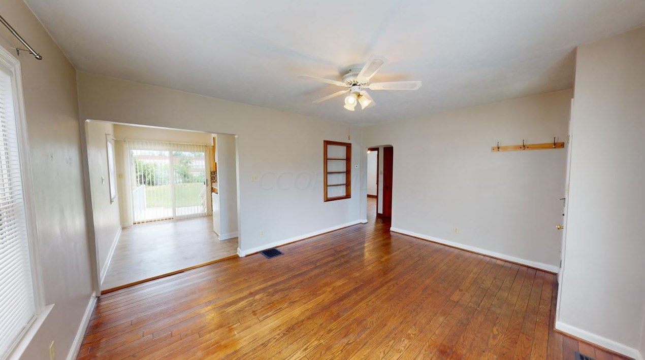 758 Melrose Ave, Columbus OH 43224-3926 exterior