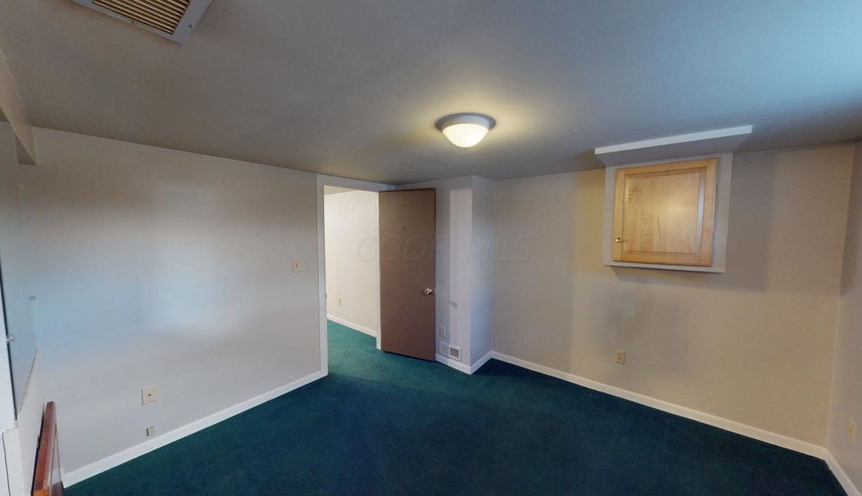 758 Melrose Ave, Columbus OH 43224-3926 exterior