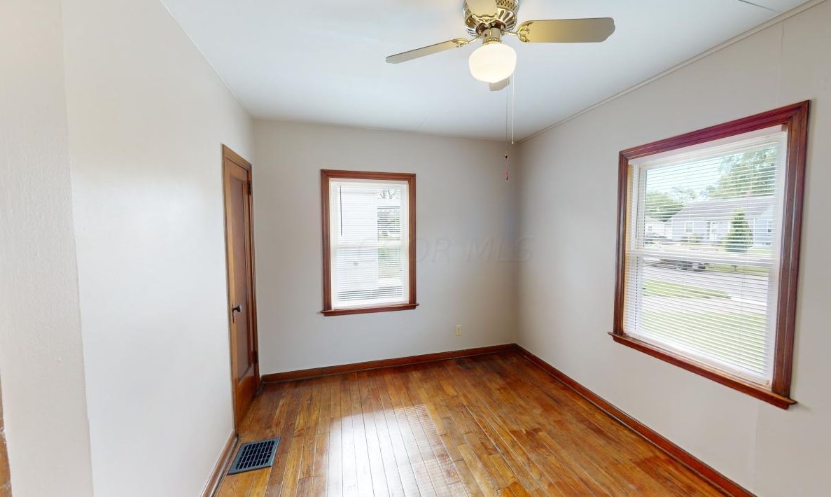 758 Melrose Ave, Columbus OH 43224-3926 exterior