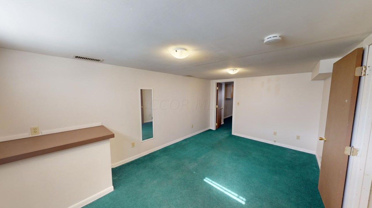 758 Melrose Ave, Columbus OH 43224-3926 exterior