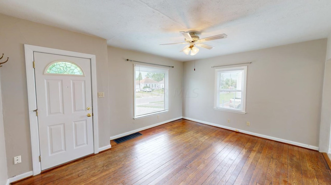 758 Melrose Ave, Columbus OH 43224-3926 exterior