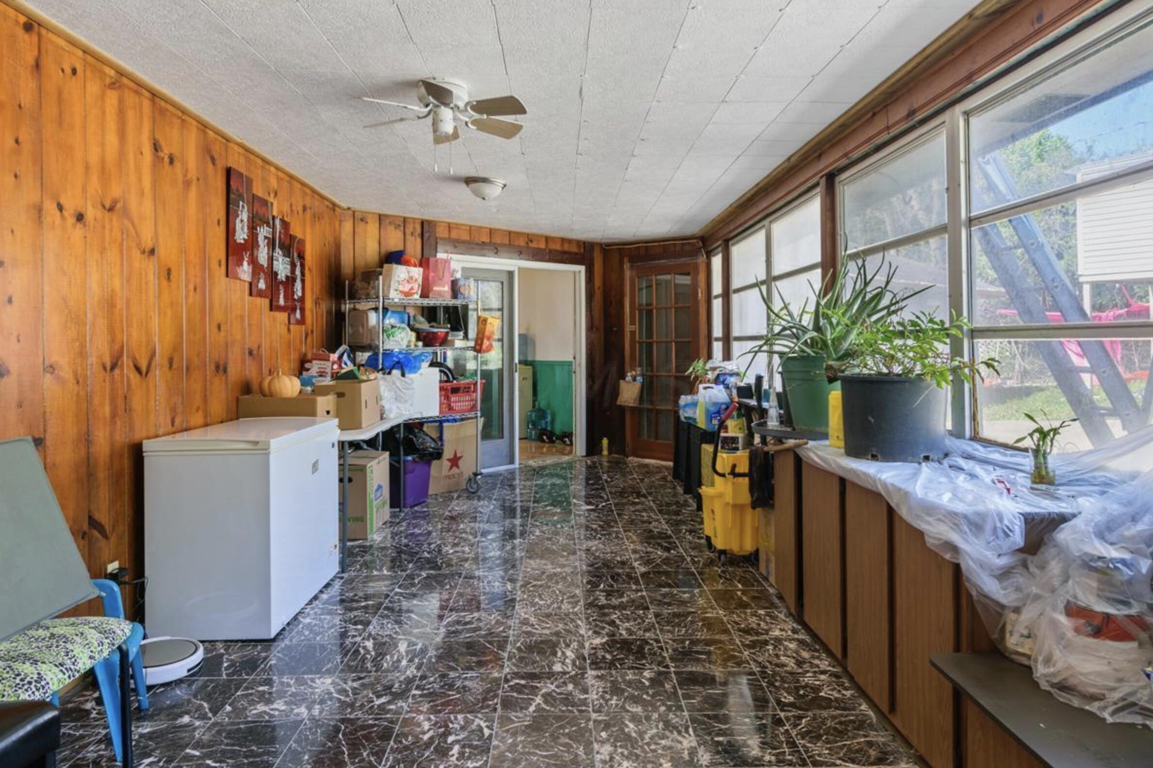 2740 Ferris Rd, Columbus OH 43224-2349 exterior