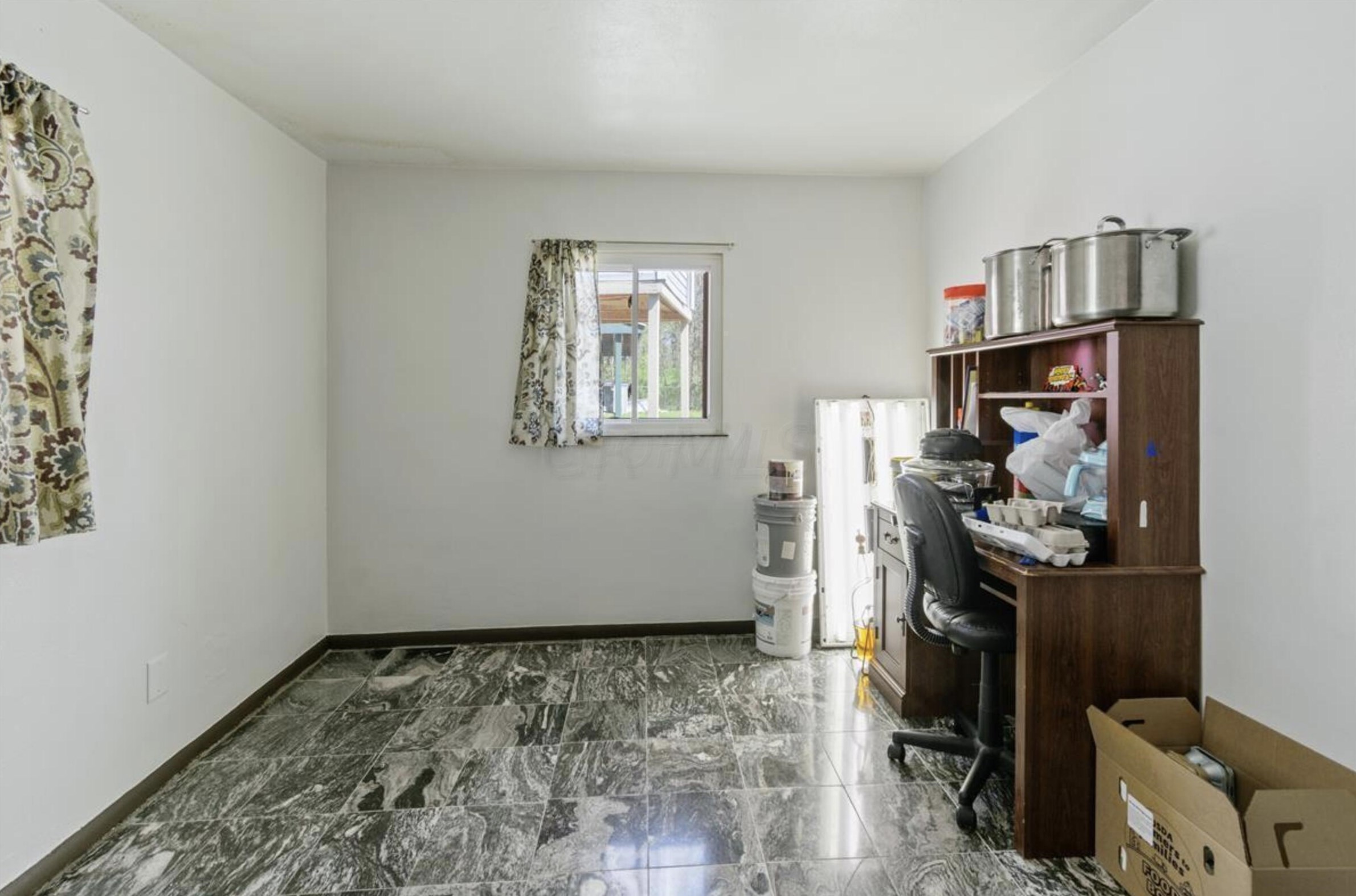 2740 Ferris Rd, Columbus OH 43224-2349 exterior