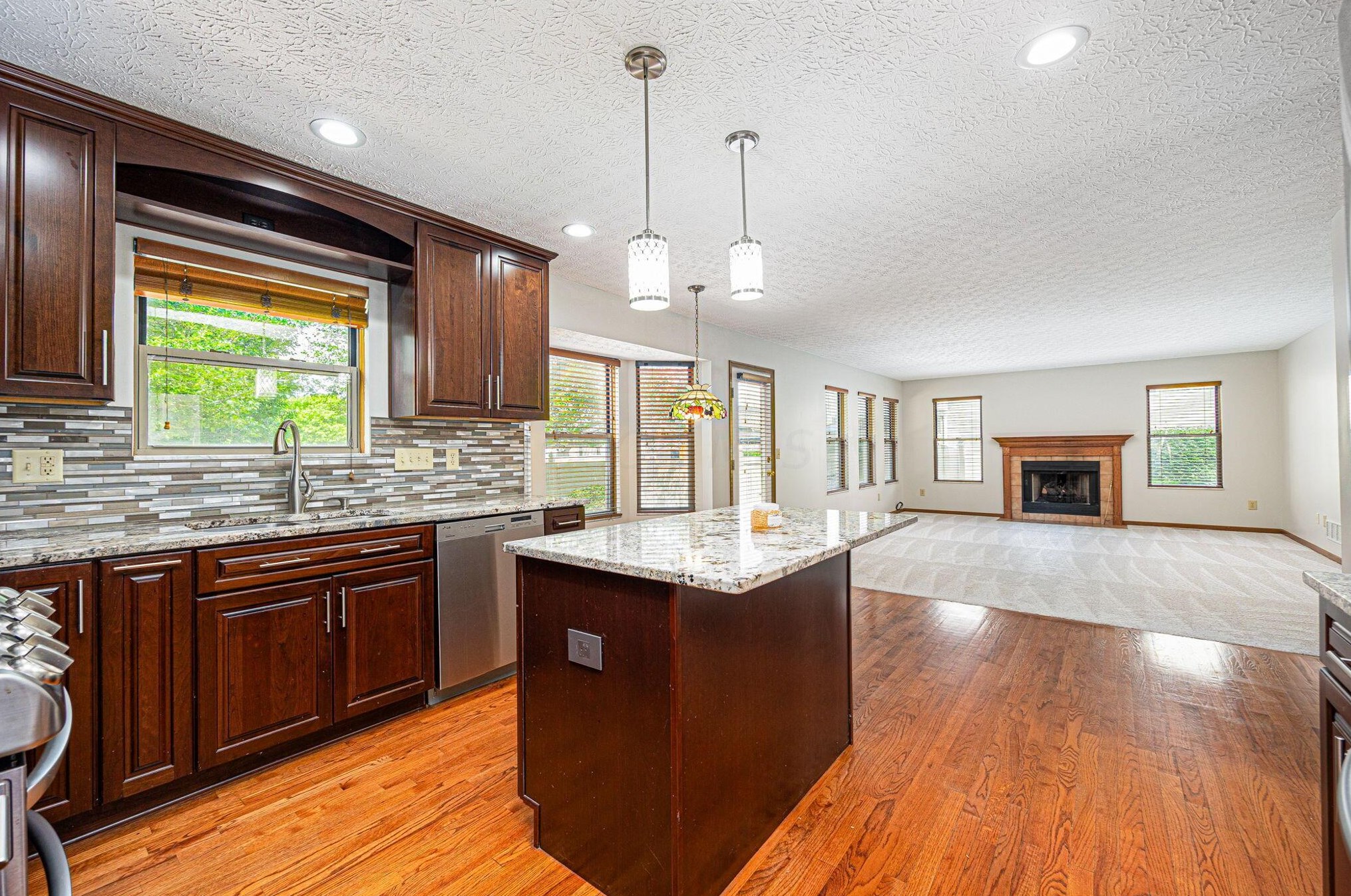 3251 Tollcross Dr, Hilliard OH  43026-7919 exterior