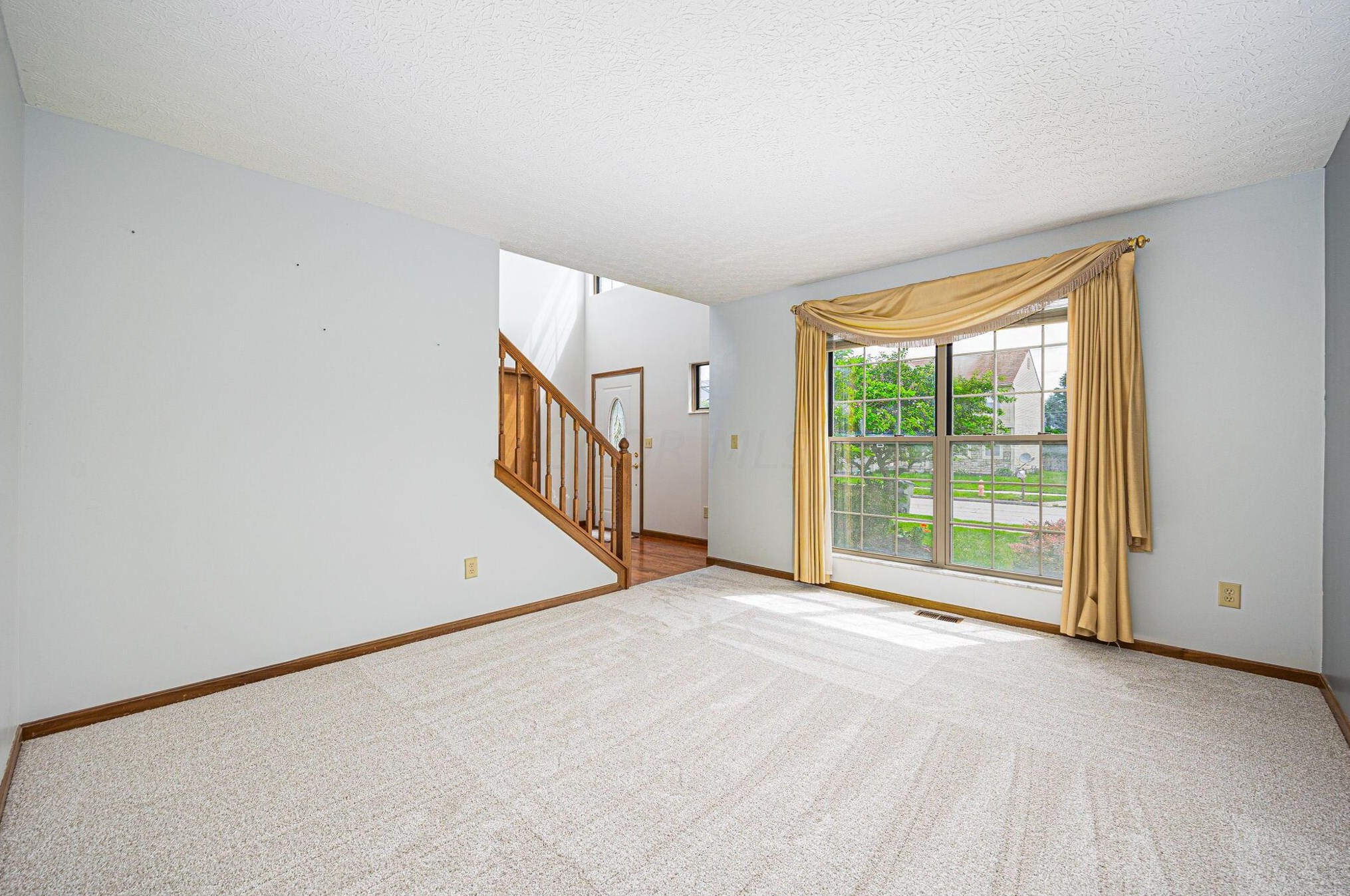 3251 Tollcross Dr, Hilliard OH  43026-7919 exterior