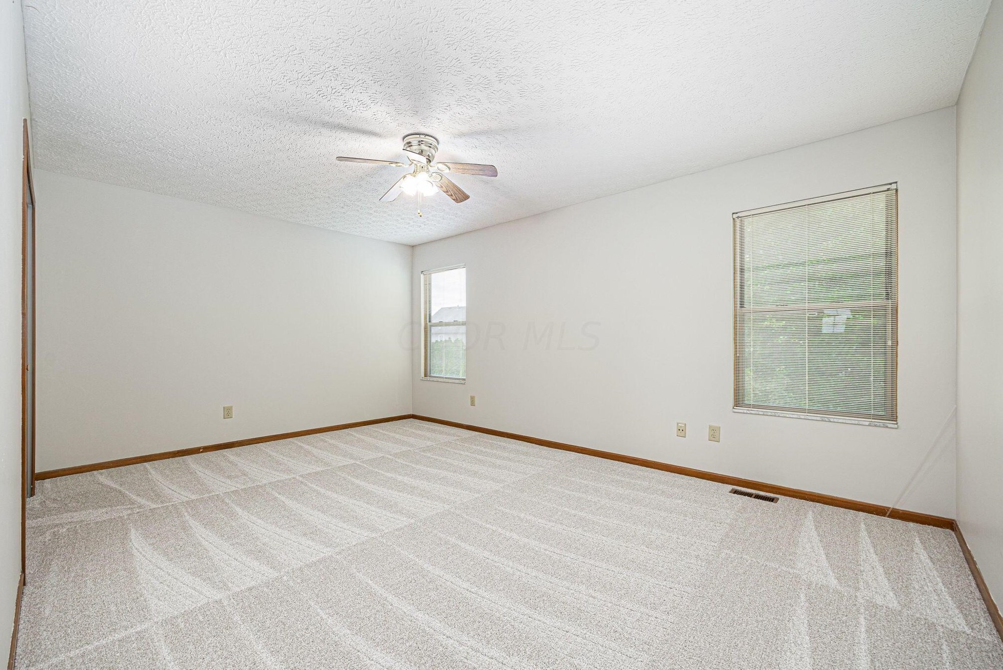 3251 Tollcross Dr, Hilliard OH  43026-7919 exterior