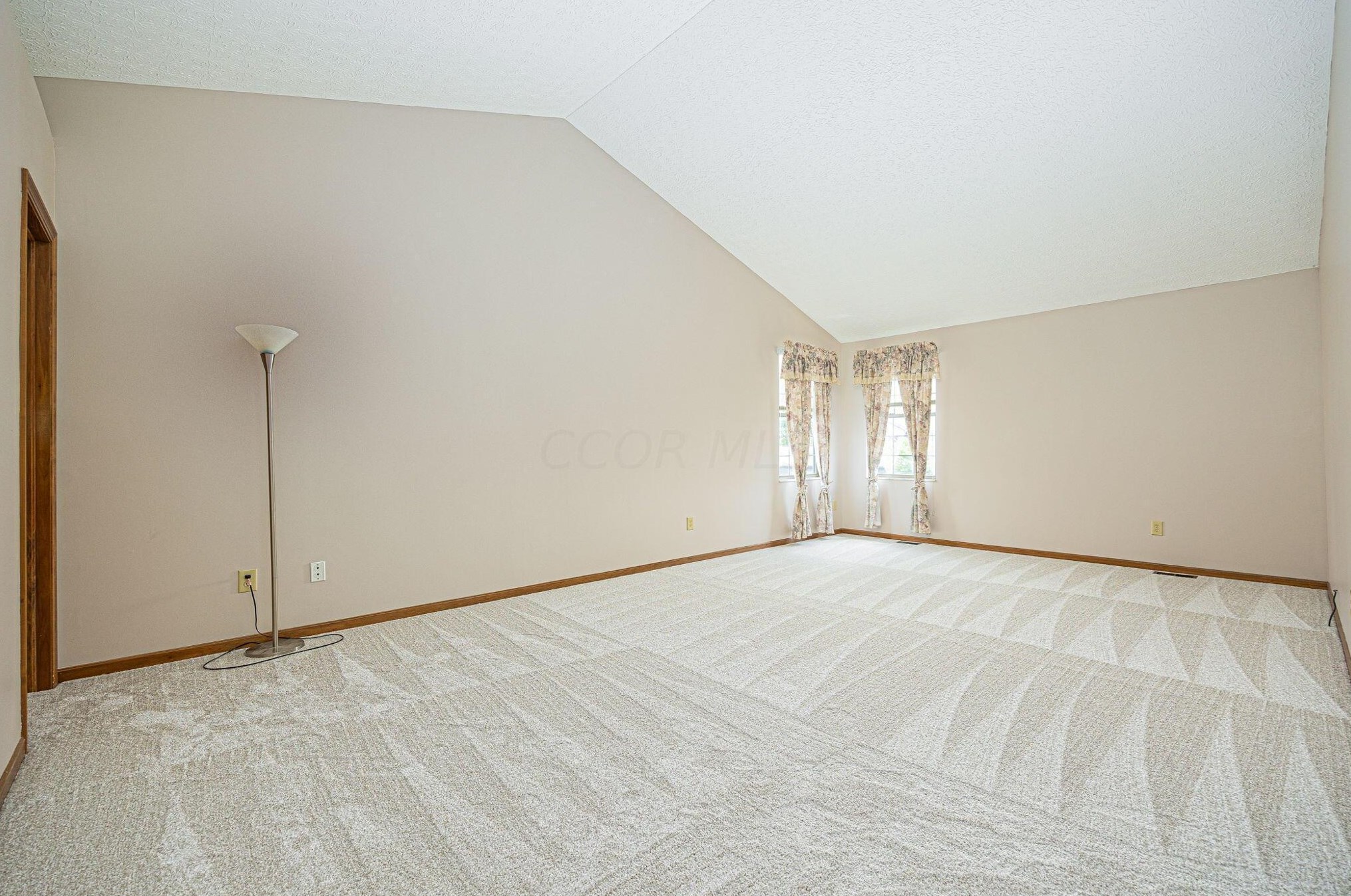 3251 Tollcross Dr, Hilliard OH  43026-7919 exterior