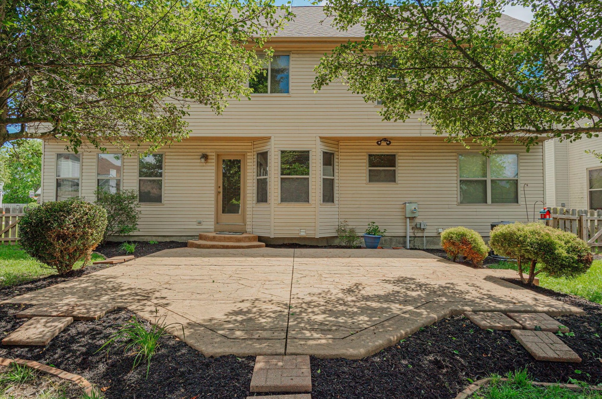 3251 Tollcross Dr, Hilliard OH  43026-7919 exterior