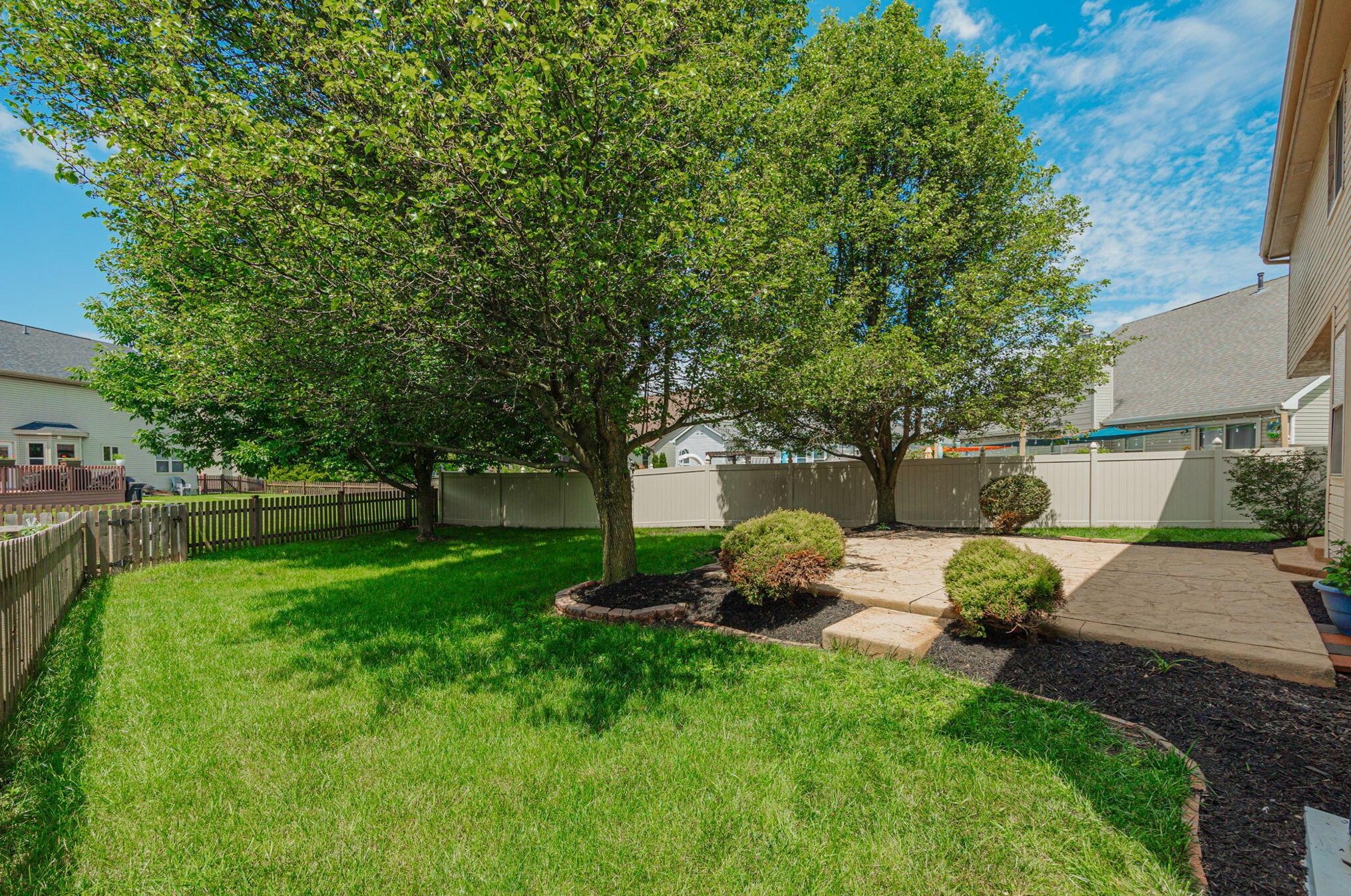 3251 Tollcross Dr, Hilliard OH  43026-7919 exterior