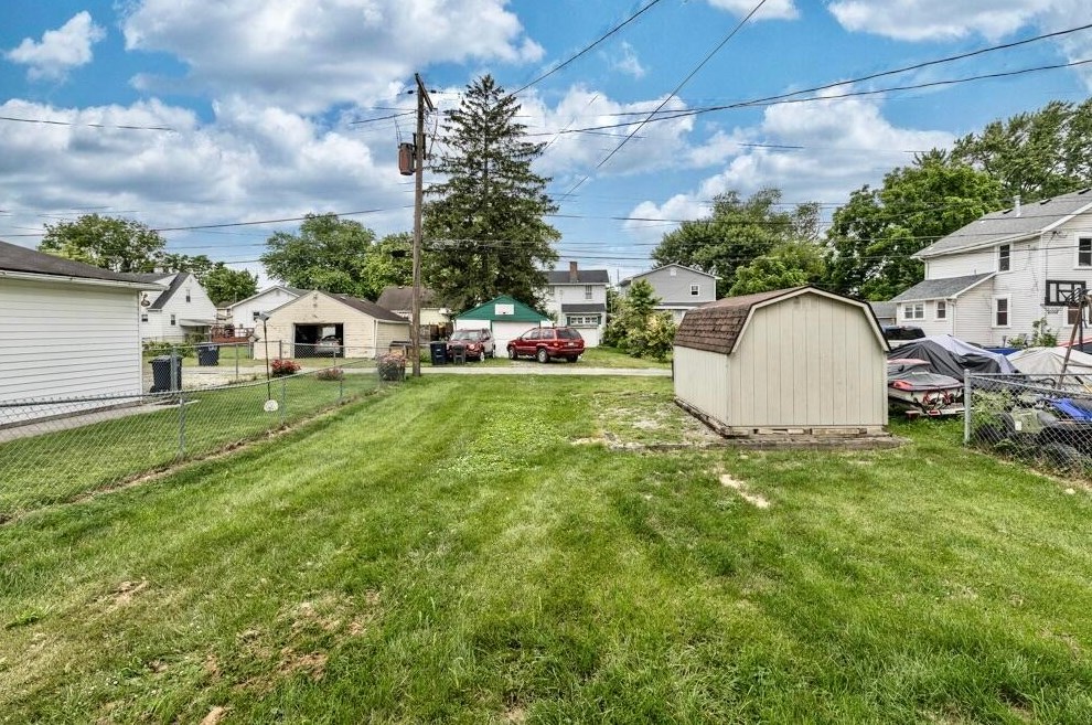 111 Thomas Ave, Lancaster OH 43130-3664 exterior