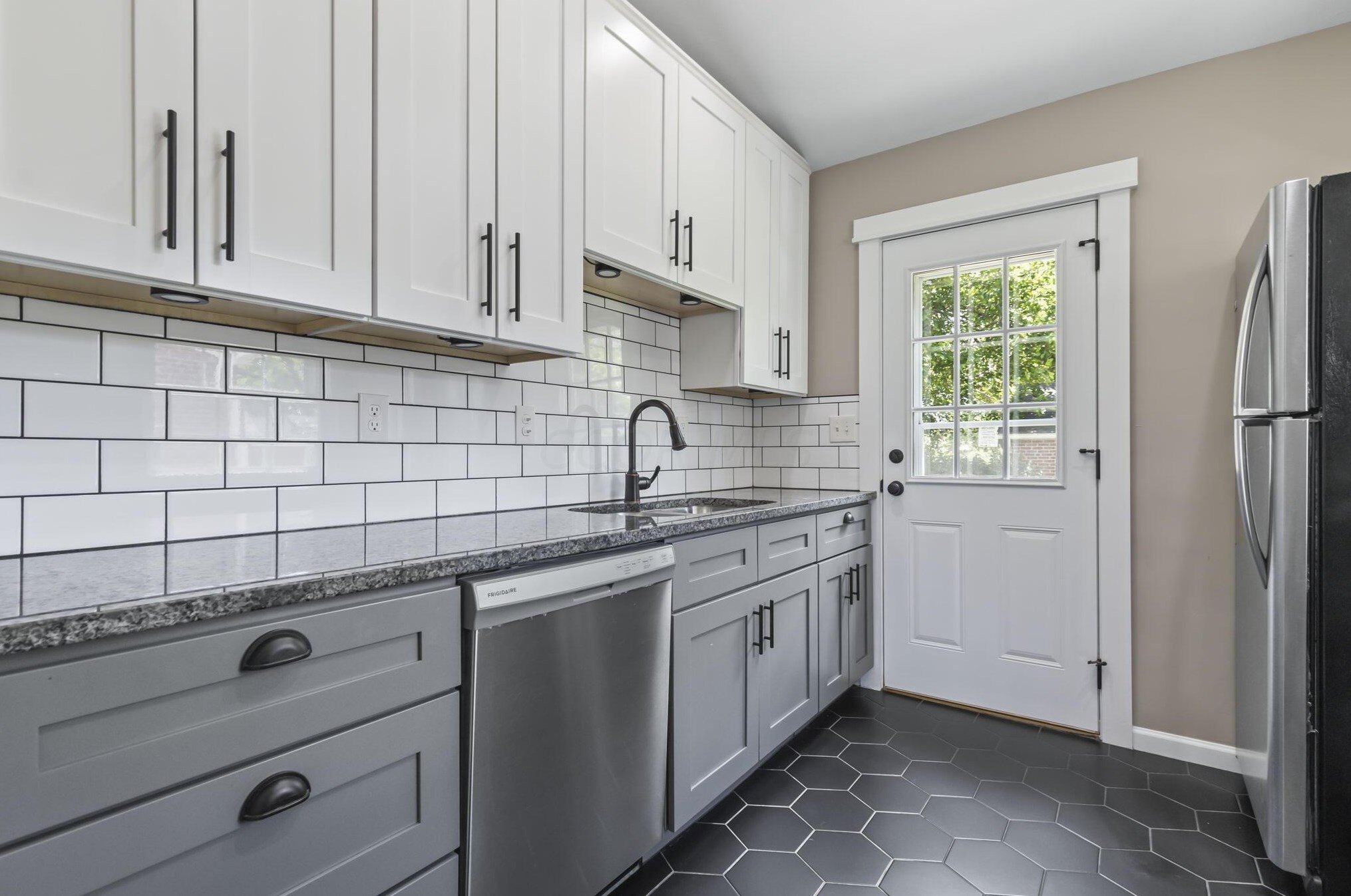 4644 High St, Columbus OH  43214-2004 exterior