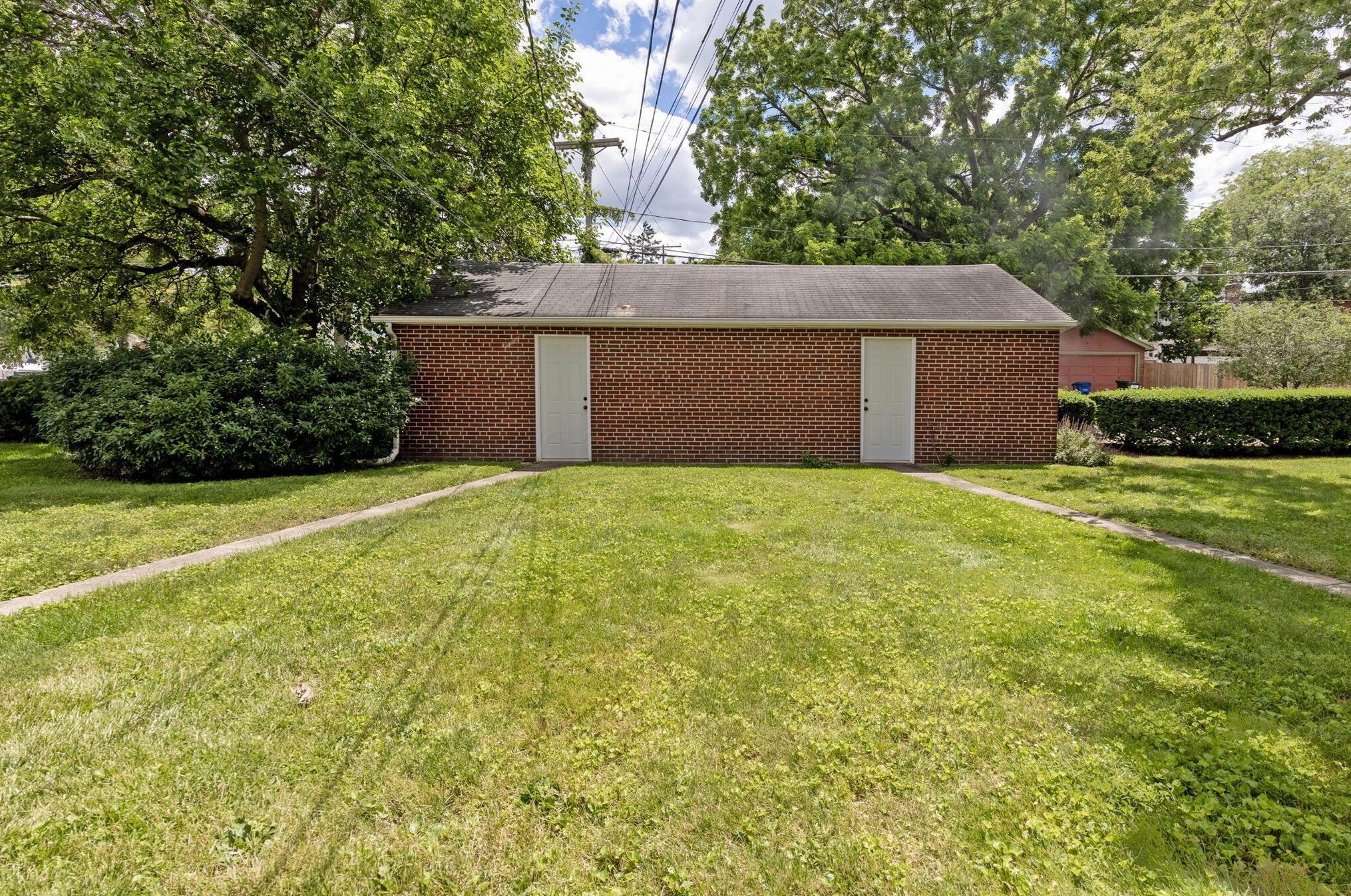 4644 High St, Columbus OH  43214-2004 exterior