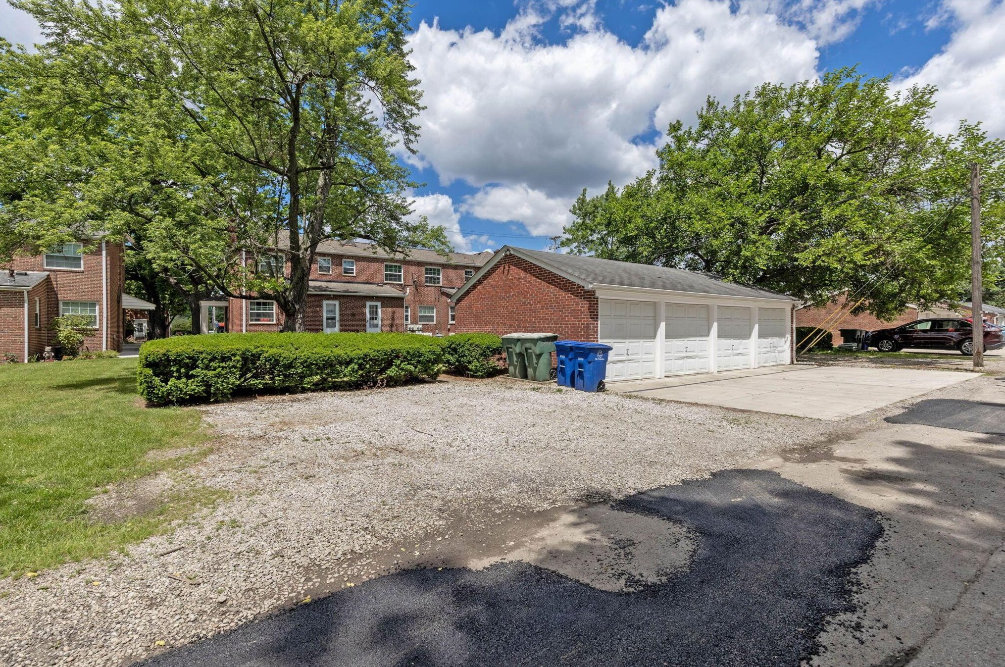 4644 High St, Columbus OH  43214-2004 exterior