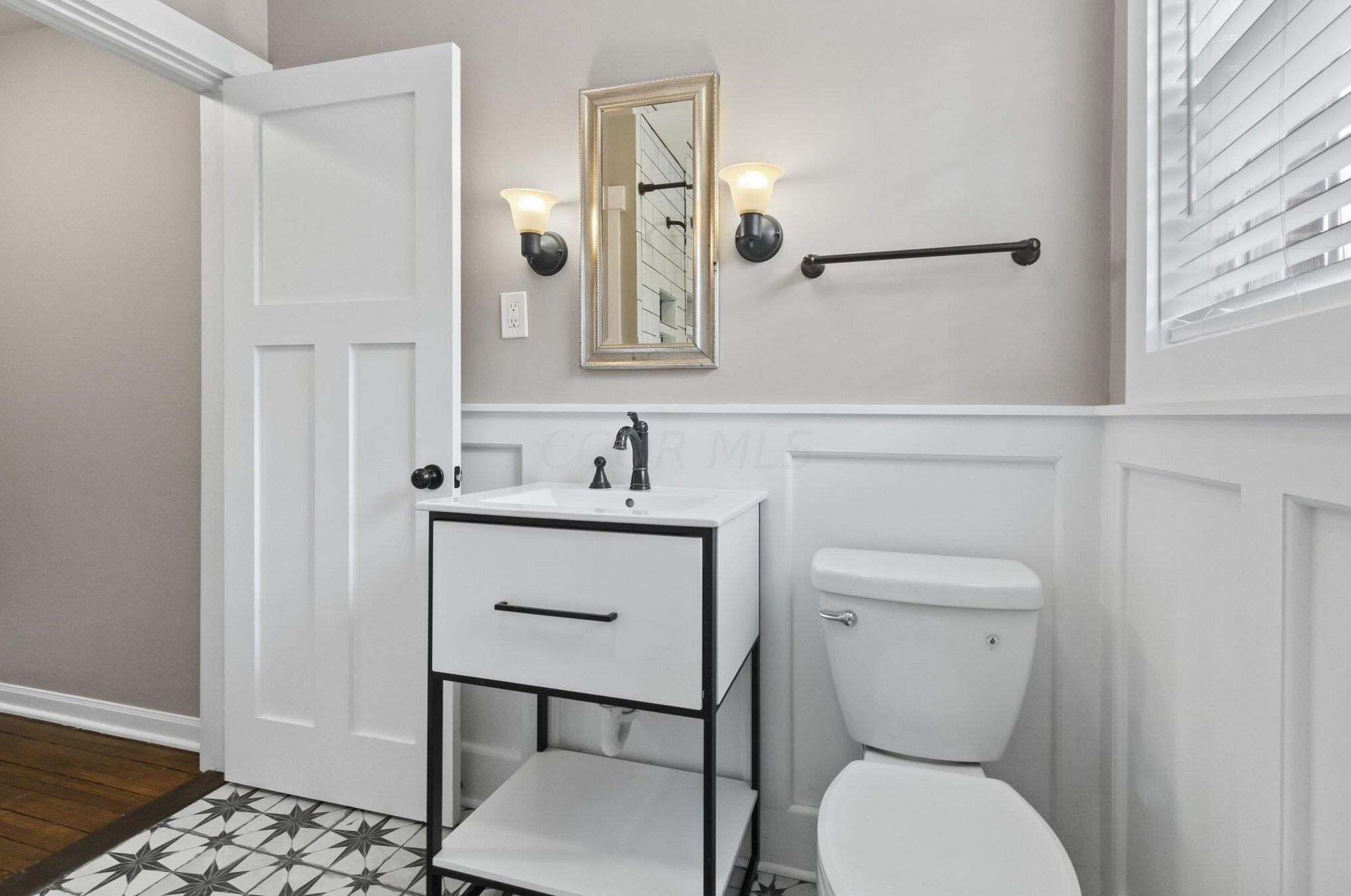 4644 High St, Columbus OH  43214-2004 exterior