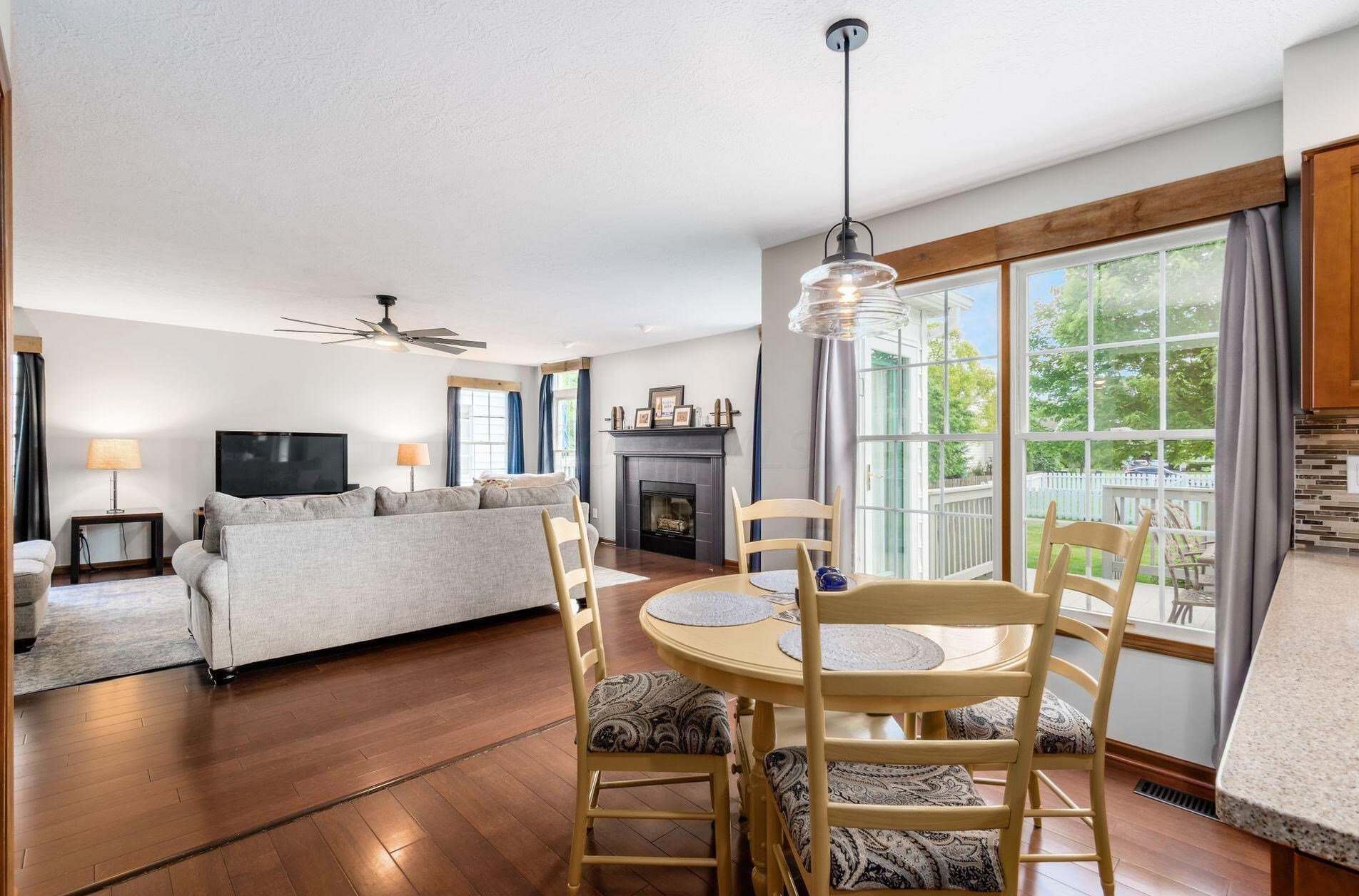 5910 Pne Wild Dr, Westerville OH  43082-9723 exterior