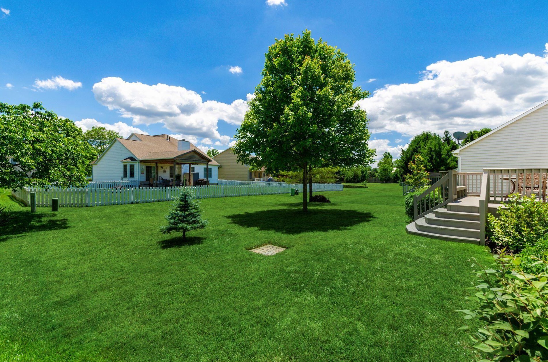 5910 Pne Wild Dr, Westerville OH  43082-9723 exterior
