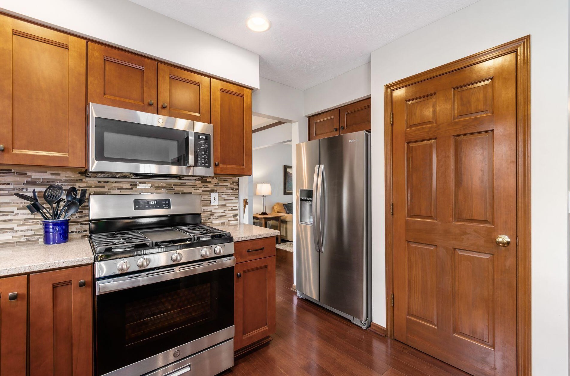 5910 Pne Wild Dr, Westerville OH  43082-9723 exterior